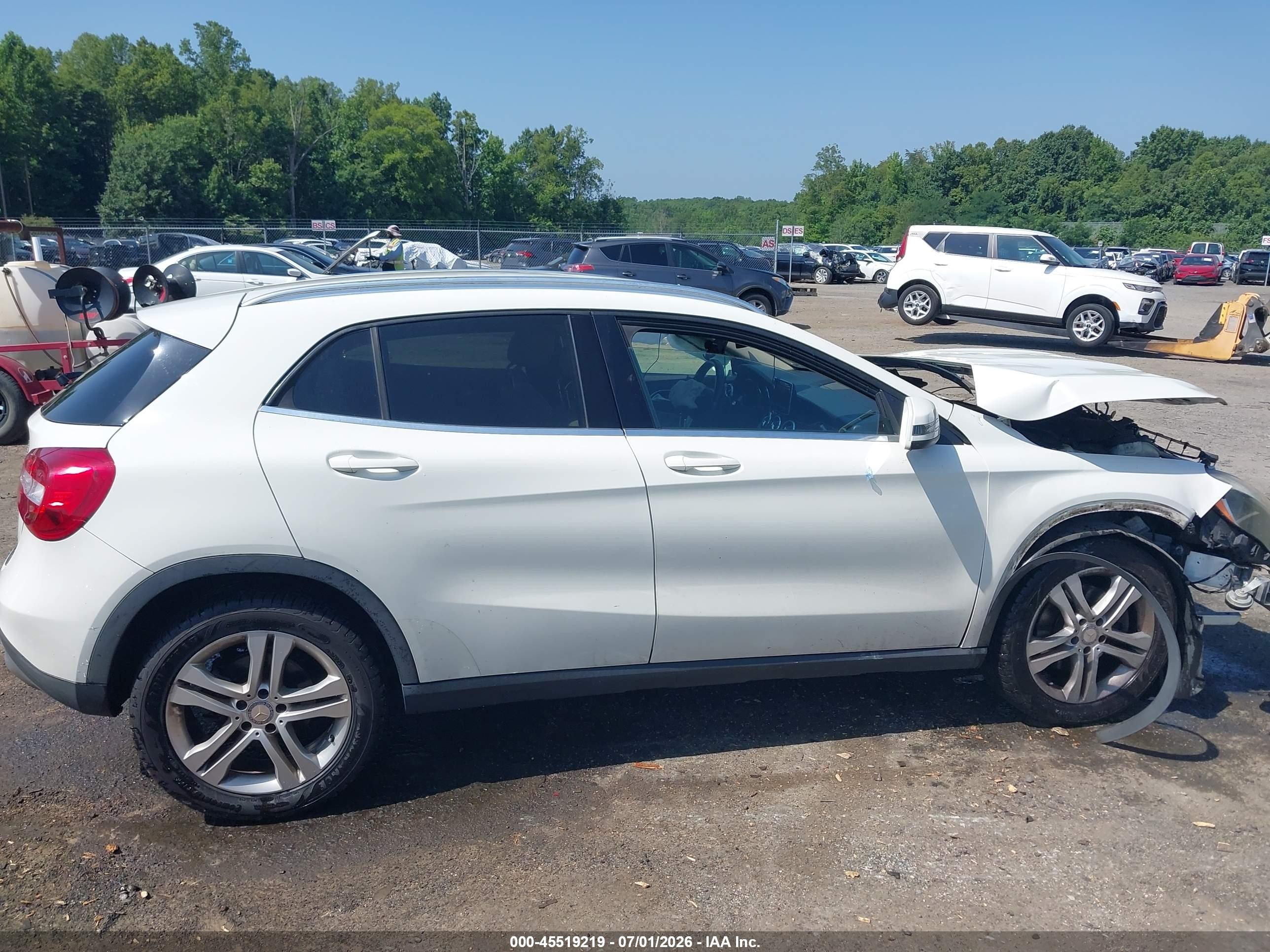 2015 Mercedes-benz Gla 250 4matic White vin: WDCTG4GB8FJ171311