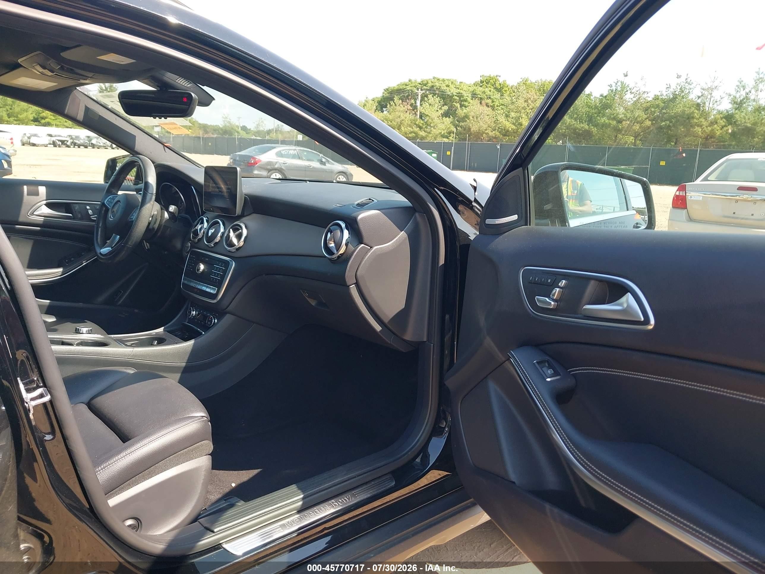 2019 Mercedes-benz Gla 250 4matic Черный vin: WDCTG4GB8KJ550237