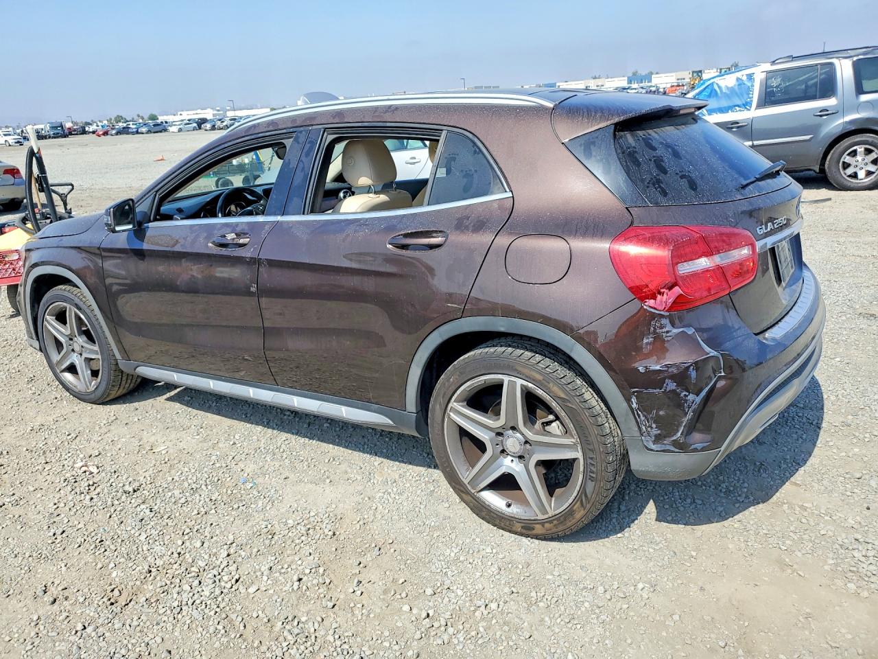 2015 Mercedes-benz Gla 250 4matic Brown vin: WDCTG4GB9FJ040341