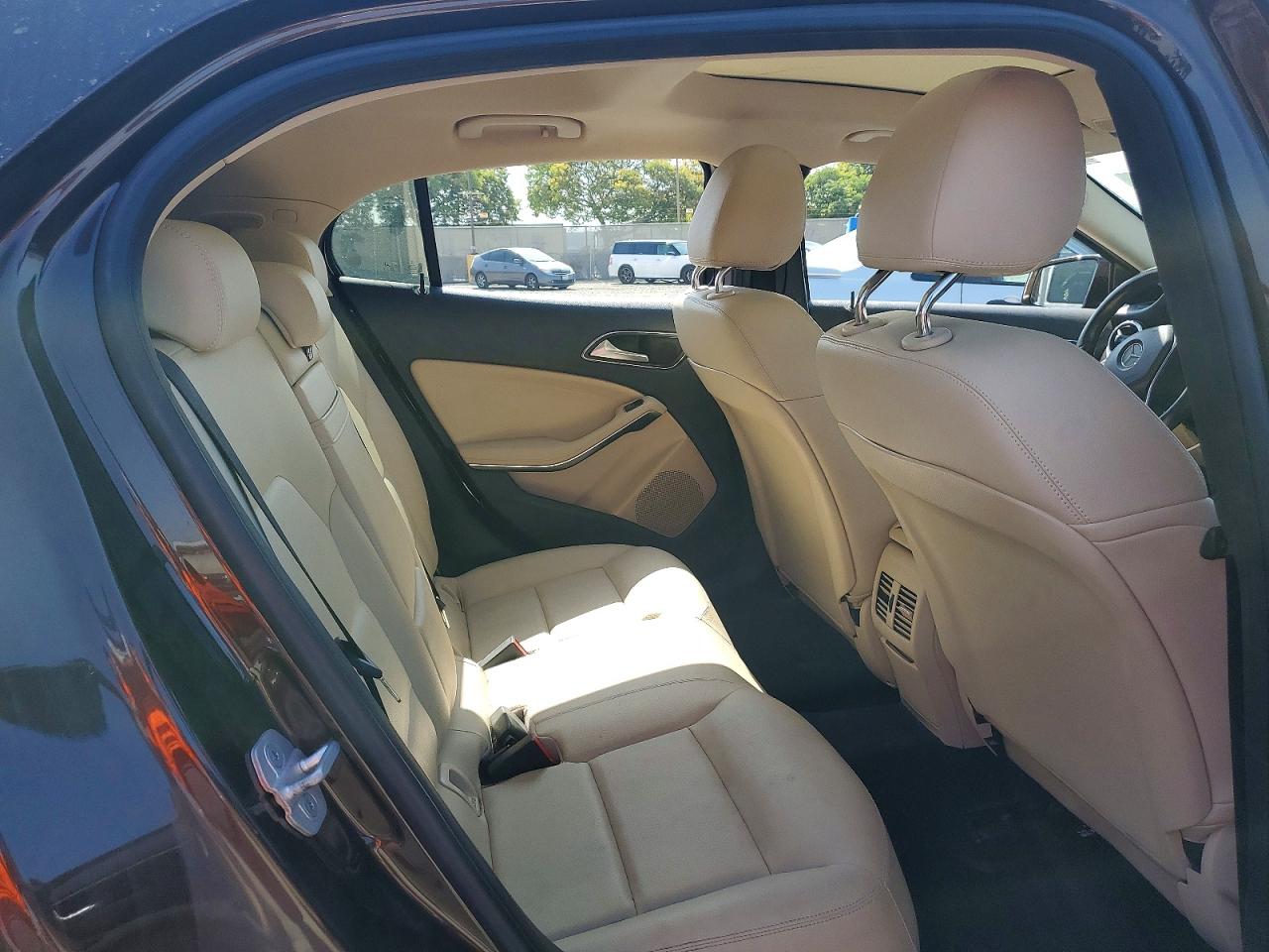 2015 Mercedes-benz Gla 250 4matic Brown vin: WDCTG4GB9FJ040341