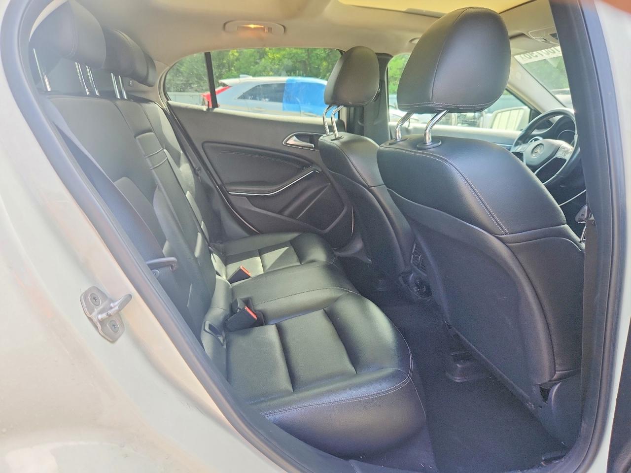2015 Mercedes-benz Gla 250 4matic Белый vin: WDCTG4GB9FJ082007