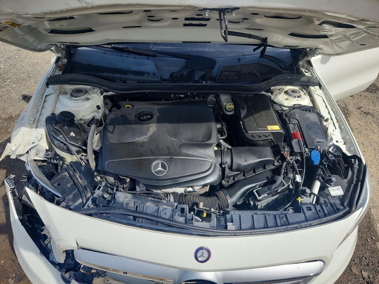 2015 Mercedes-benz Gla 250 4matic Белый vin: WDCTG4GB9FJ082007