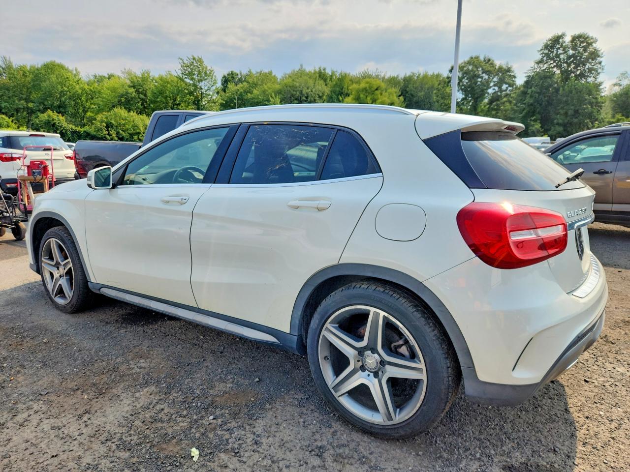 2015 Mercedes-benz Gla 250 4matic White vin: WDCTG4GBXFJ039814