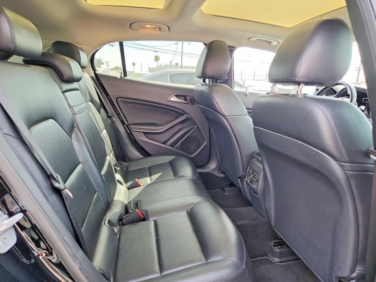 2015 Mercedes-benz Gla 250 4matic Black vin: WDCTG4GBXFJ075499