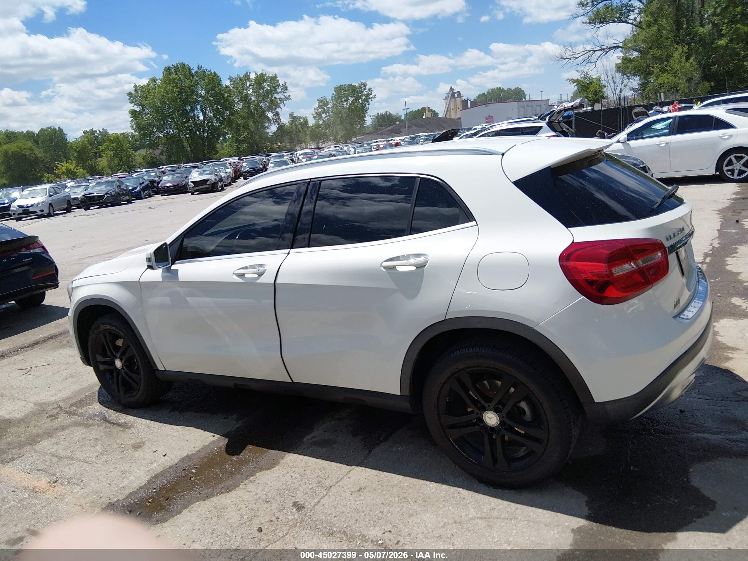 2015 Mercedes-benz Gla 250 4matic White vin: WDCTG4GBXFJ090603