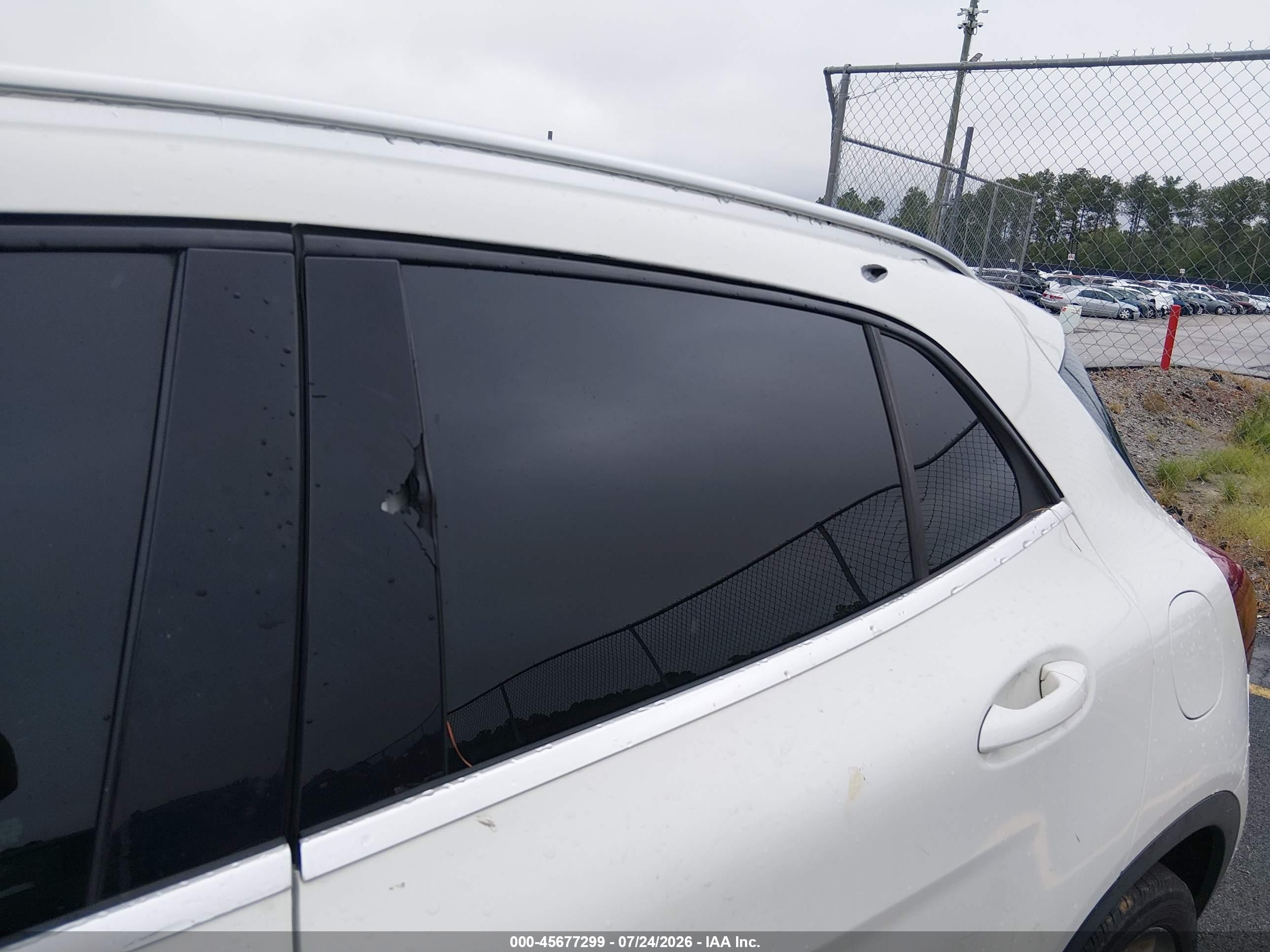 2015 Mercedes-benz Gla 250 4matic White vin: WDCTG4GBXFJ117945