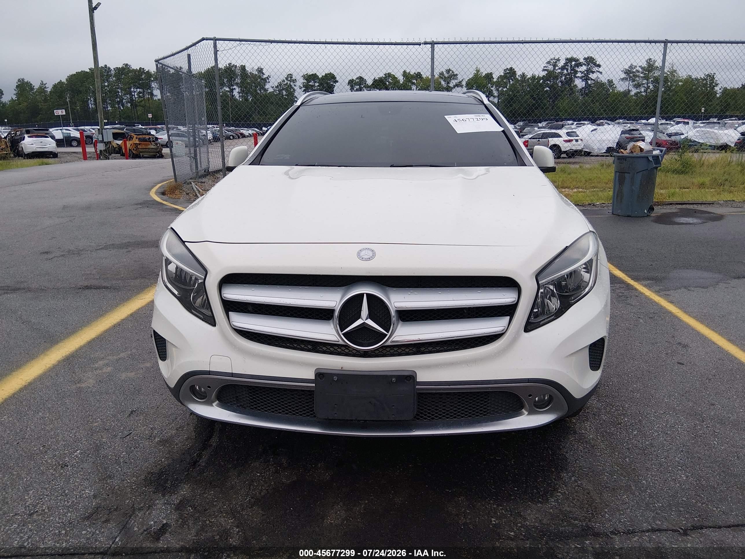 2015 Mercedes-benz Gla 250 4matic White vin: WDCTG4GBXFJ117945