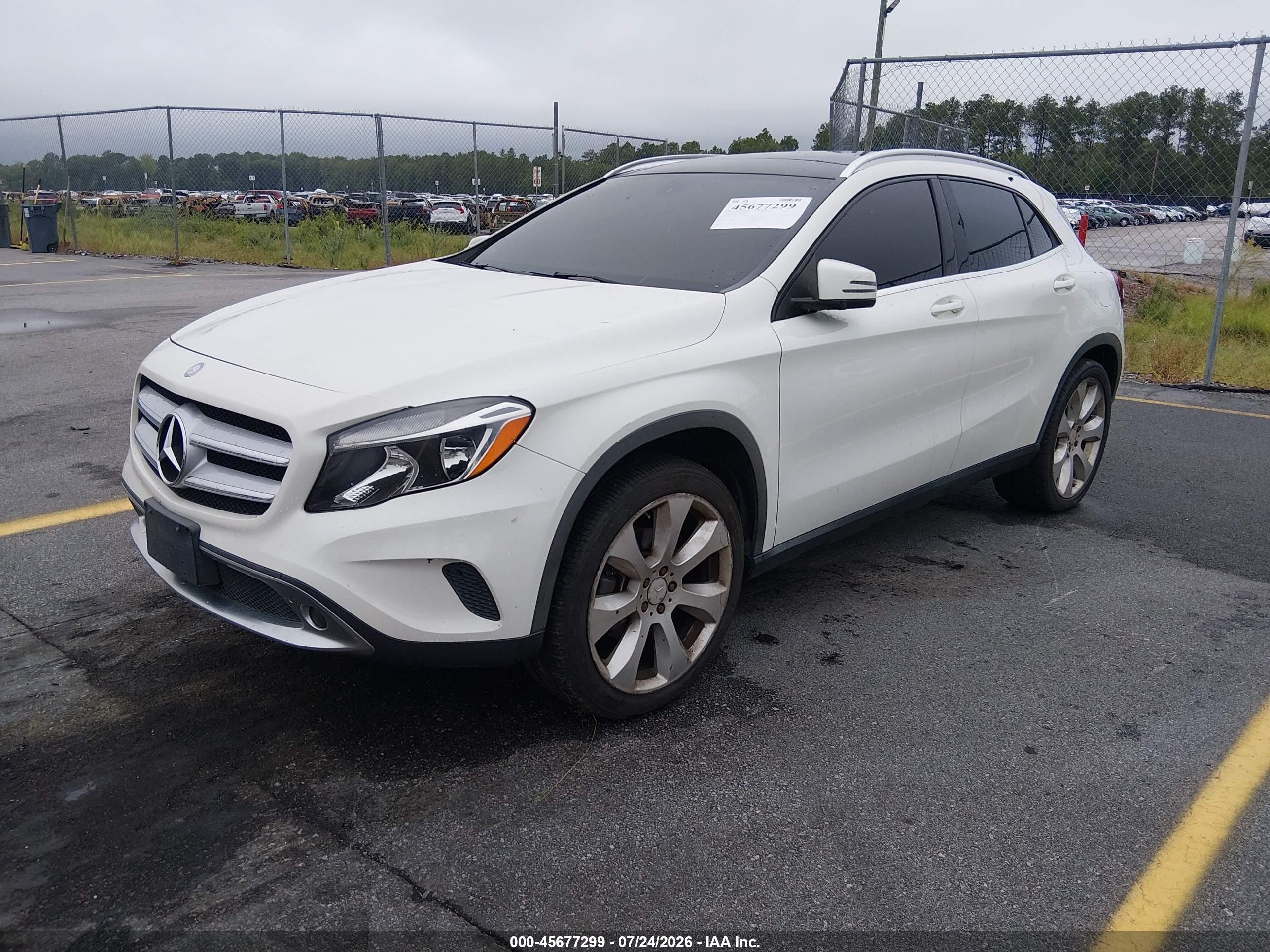 2015 Mercedes-benz Gla 250 4matic White vin: WDCTG4GBXFJ117945