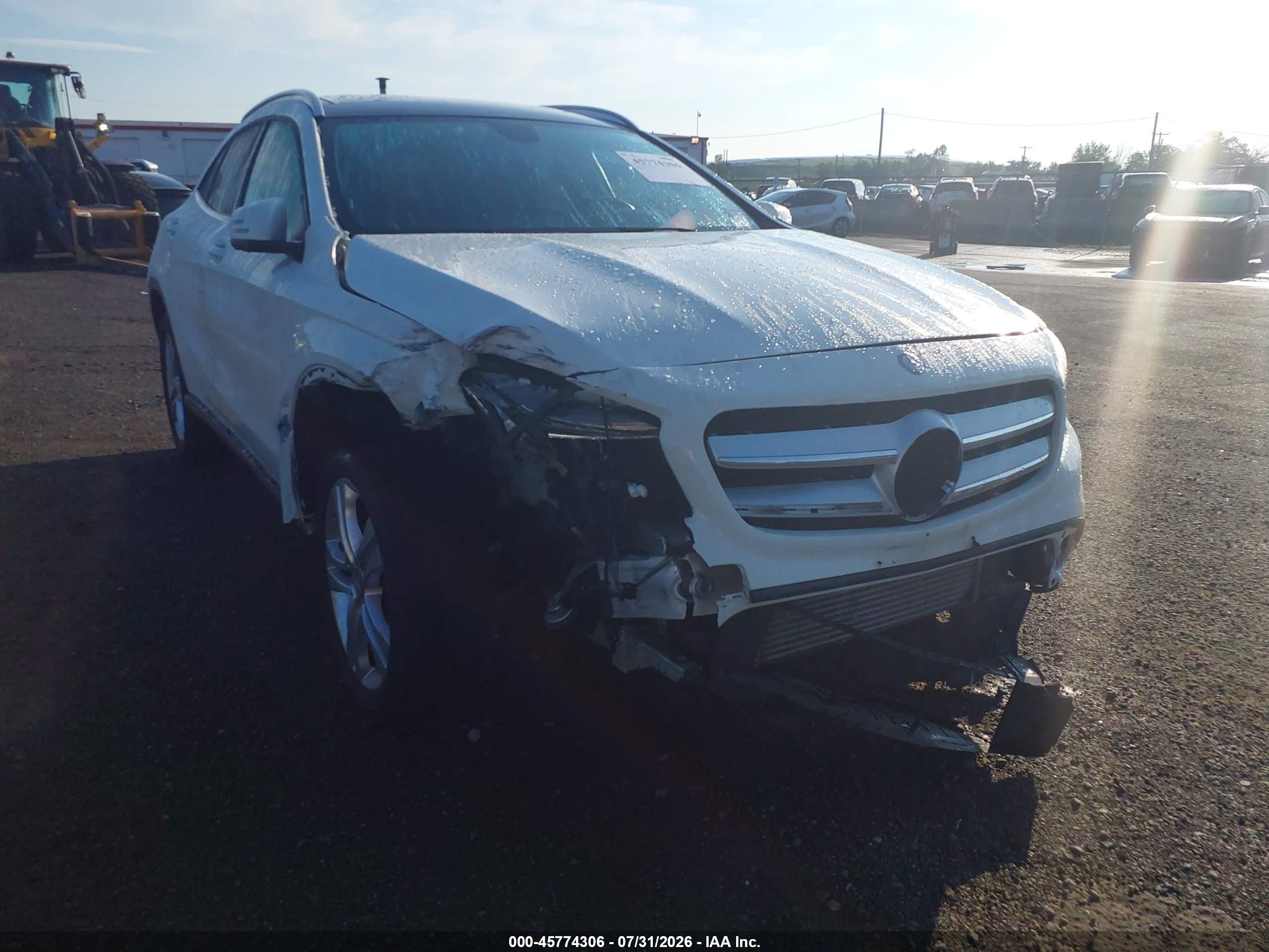 2015 Mercedes-benz Gla 250 4matic White vin: WDCTG4GBXFJ152226
