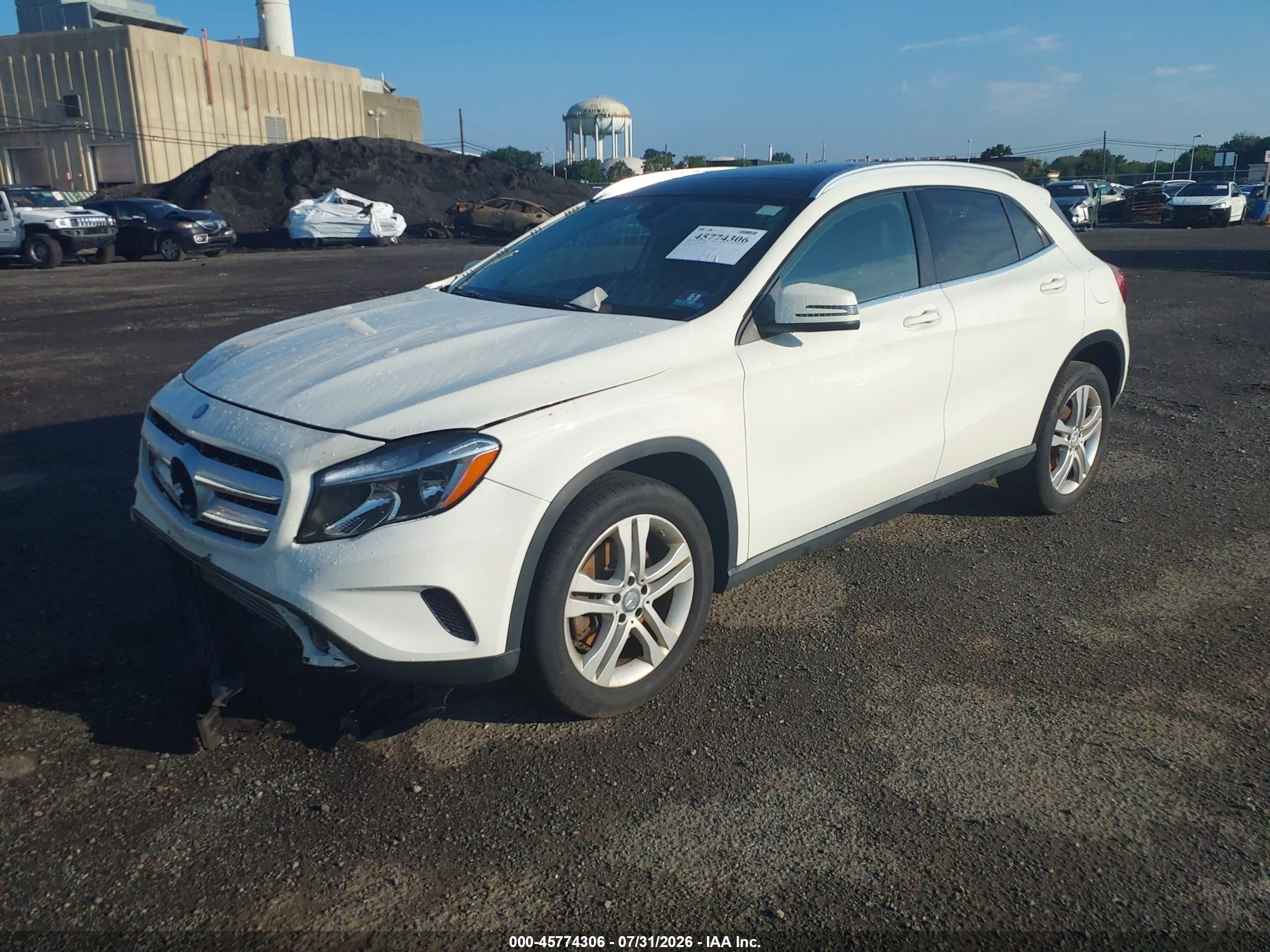 2015 Mercedes-benz Gla 250 4matic White vin: WDCTG4GBXFJ152226