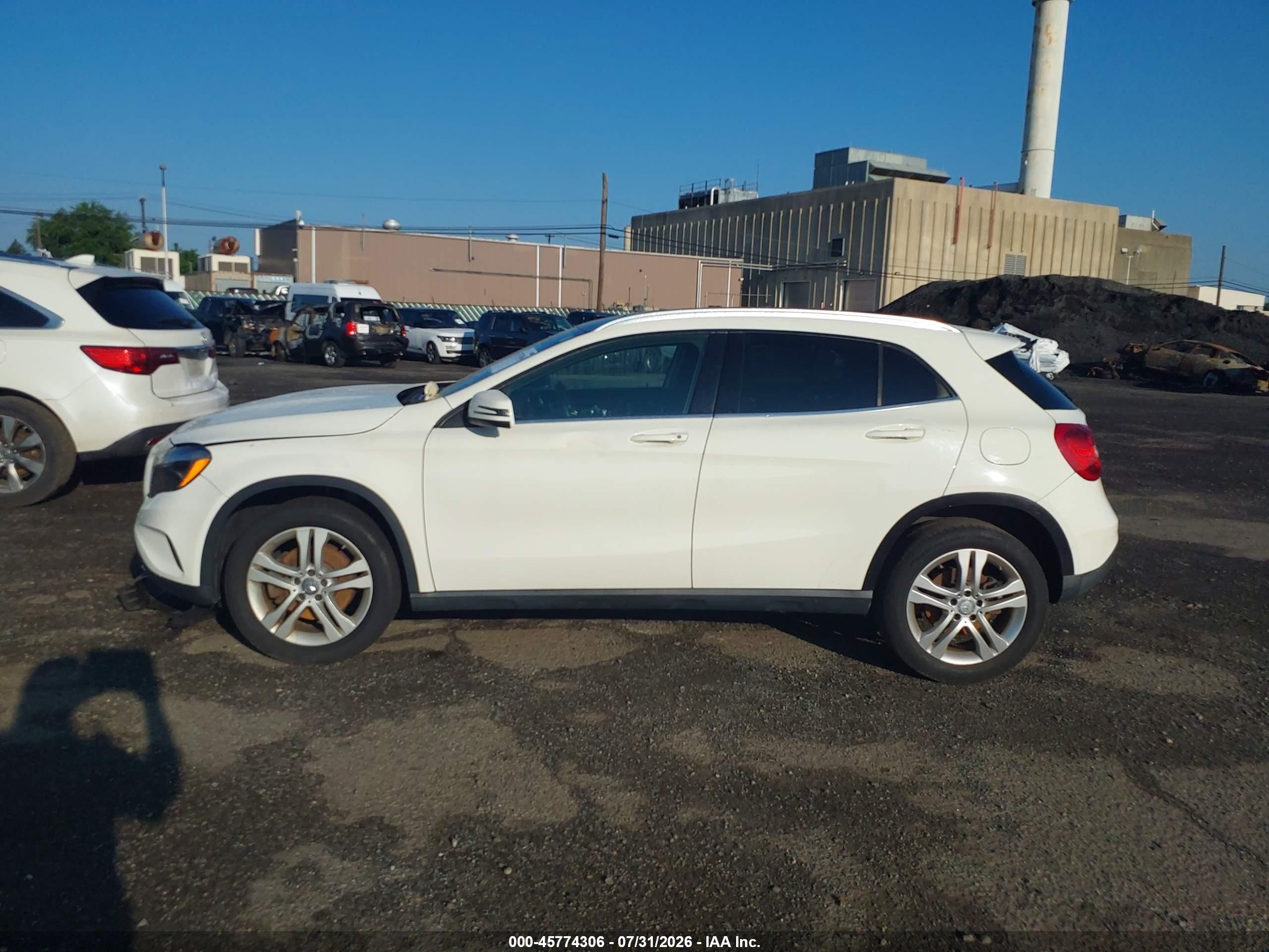 2015 Mercedes-benz Gla 250 4matic White vin: WDCTG4GBXFJ152226