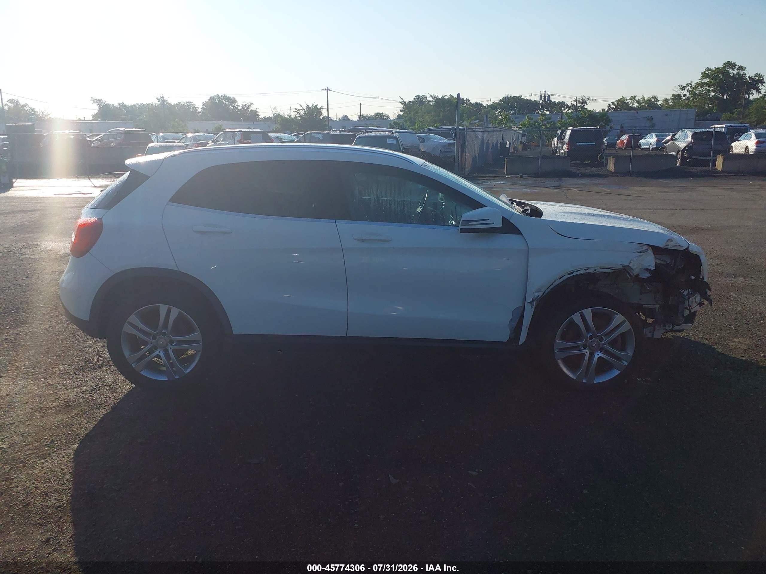 2015 Mercedes-benz Gla 250 4matic White vin: WDCTG4GBXFJ152226