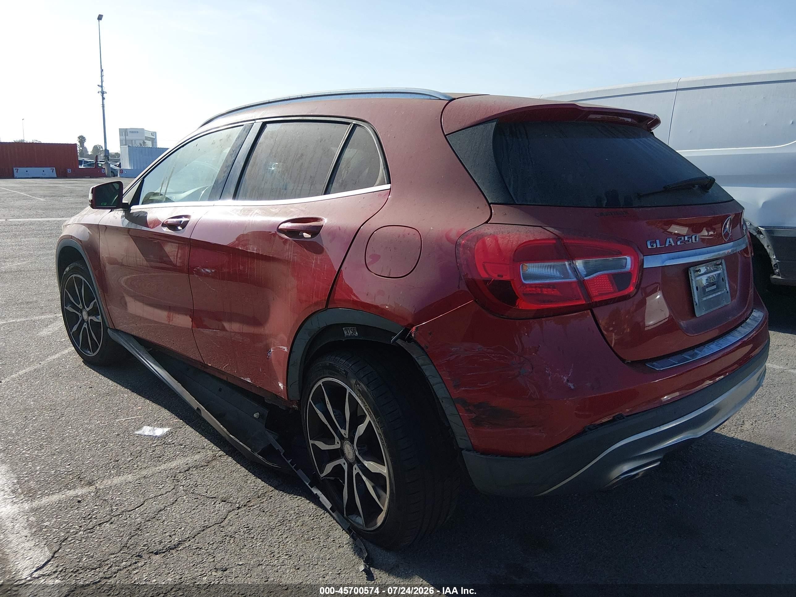 2015 Mercedes-benz Gla 250 4matic Red vin: WDCTG4GBXFJ167910