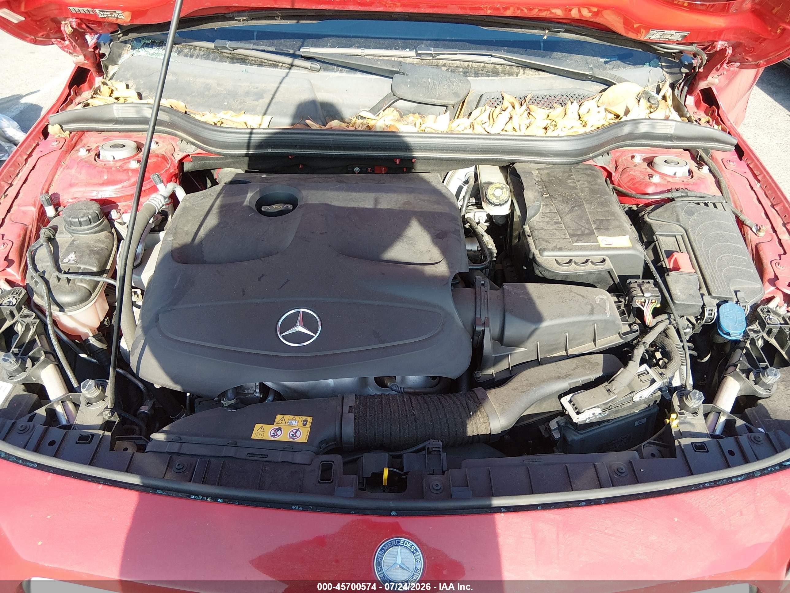 2015 Mercedes-benz Gla 250 4matic Red vin: WDCTG4GBXFJ167910