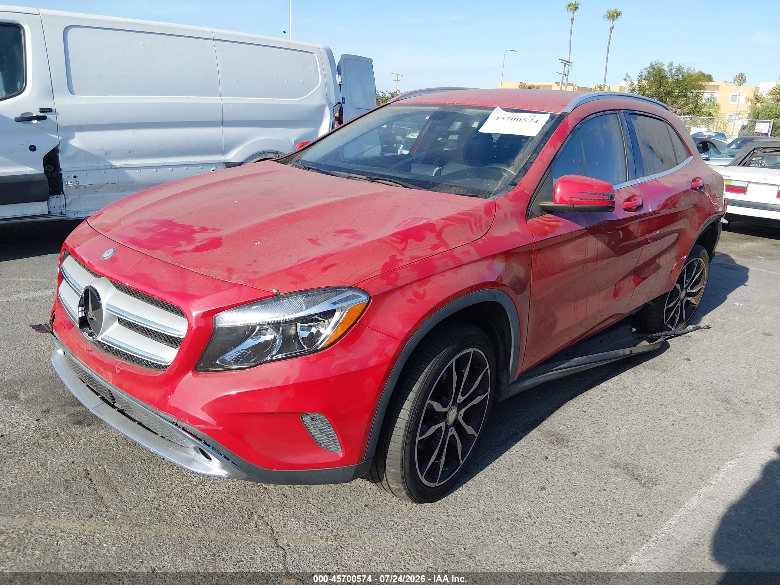 2015 Mercedes-benz Gla 250 4matic Red vin: WDCTG4GBXFJ167910