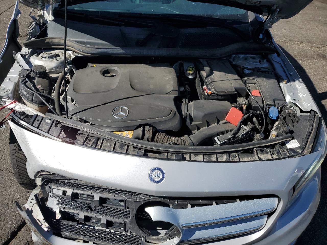 2017 Mercedes-benz Gla 250 4matic Серебряный vin: WDCTG4GBXHJ352316