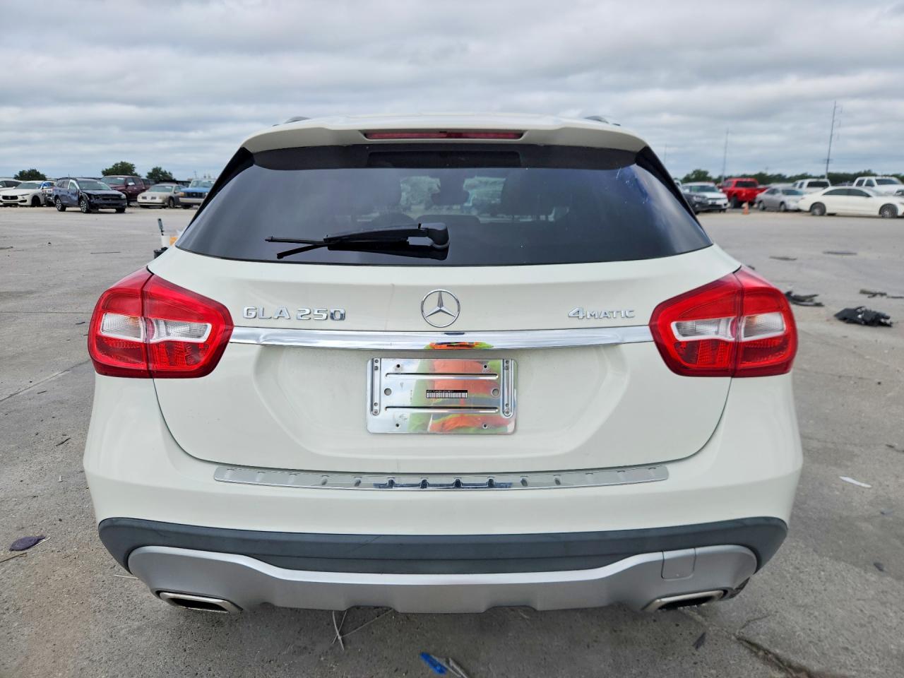 2018 Mercedes-benz Gla 250 4matic White vin: WDCTG4GBXJJ383801