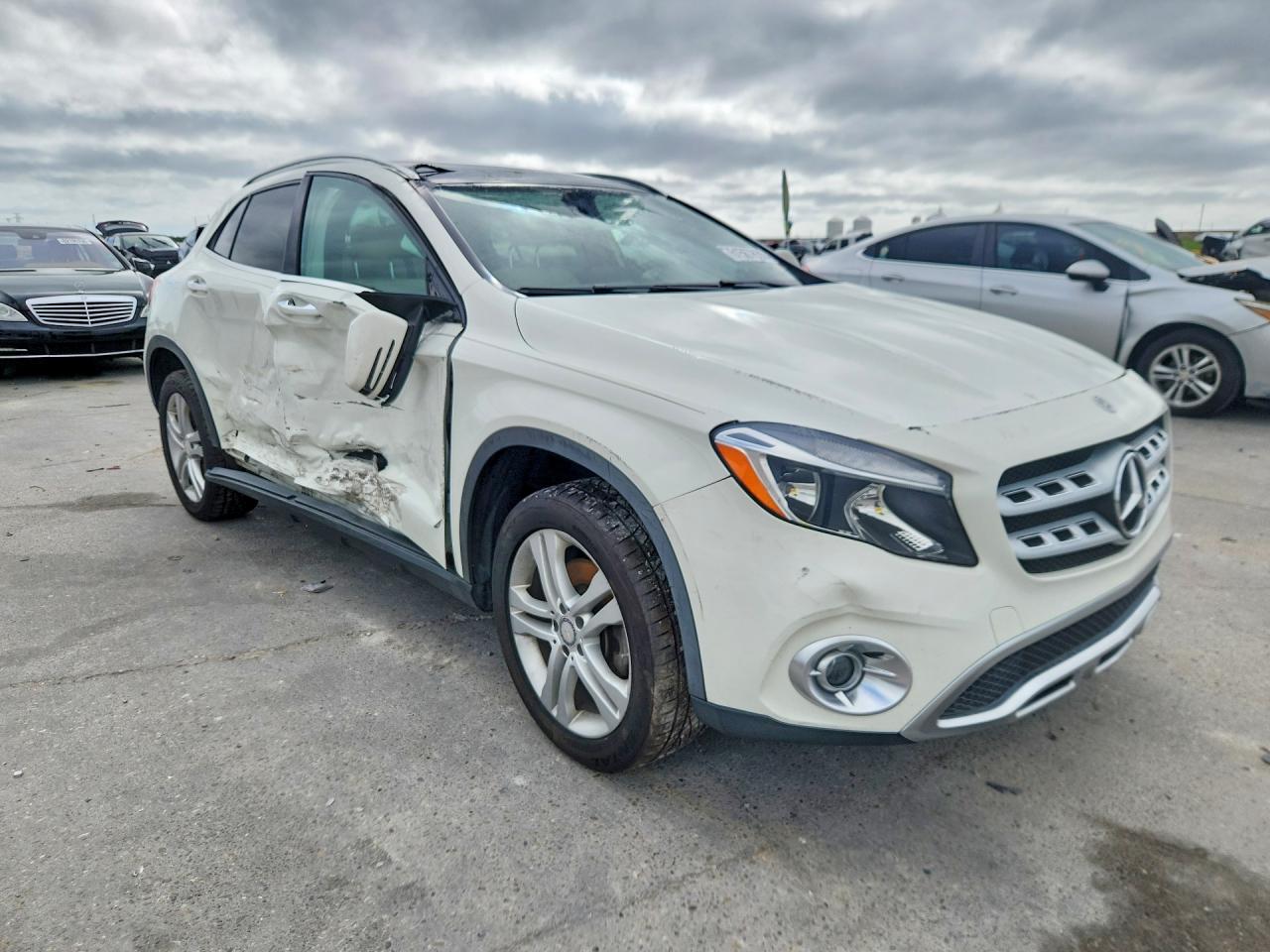 2018 Mercedes-benz Gla 250 4matic White vin: WDCTG4GBXJJ383801