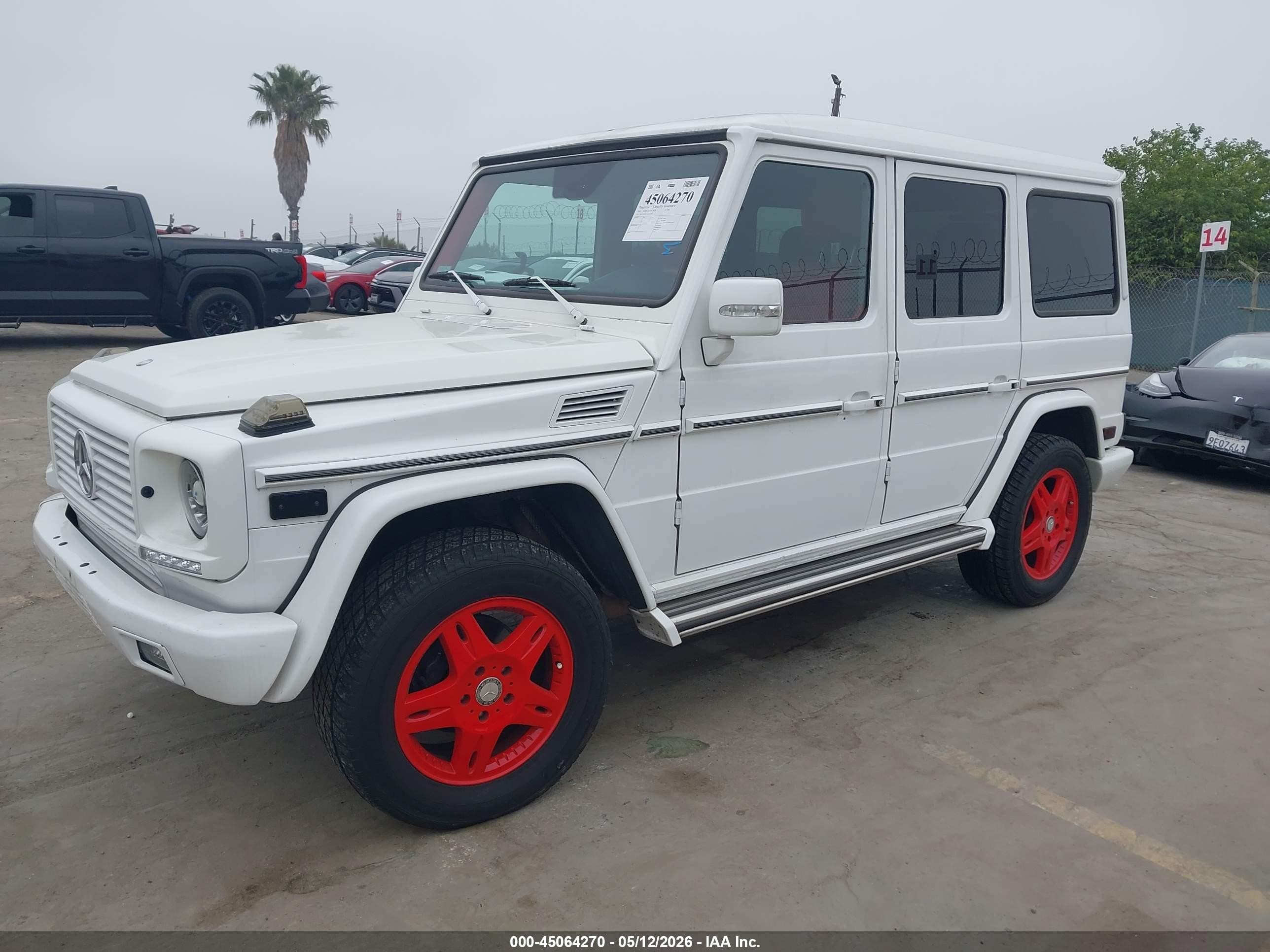 2003 Mercedes-benz G 500   White vin: WDCYR49E33X135218