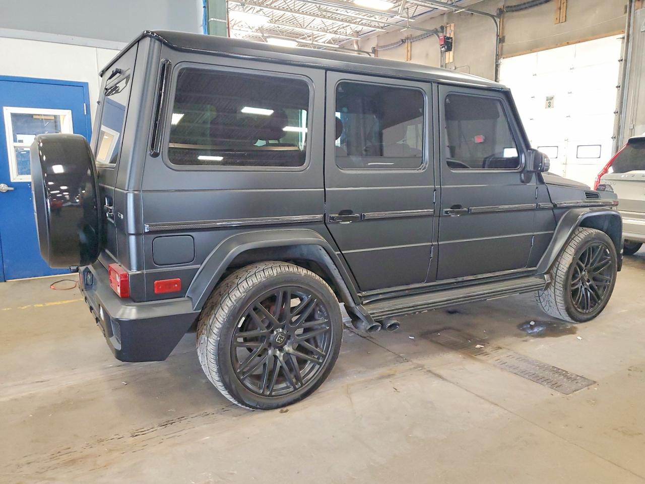 2002 Mercedes-benz G 500 Black vin: WDCYR49E72X134488