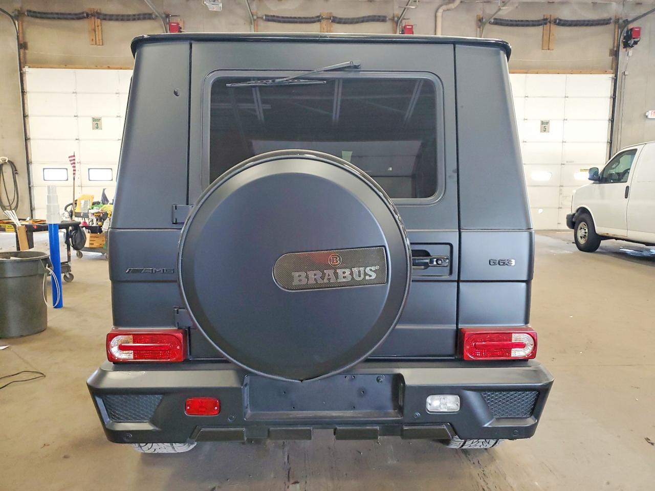 2002 Mercedes-benz G 500 Black vin: WDCYR49E72X134488