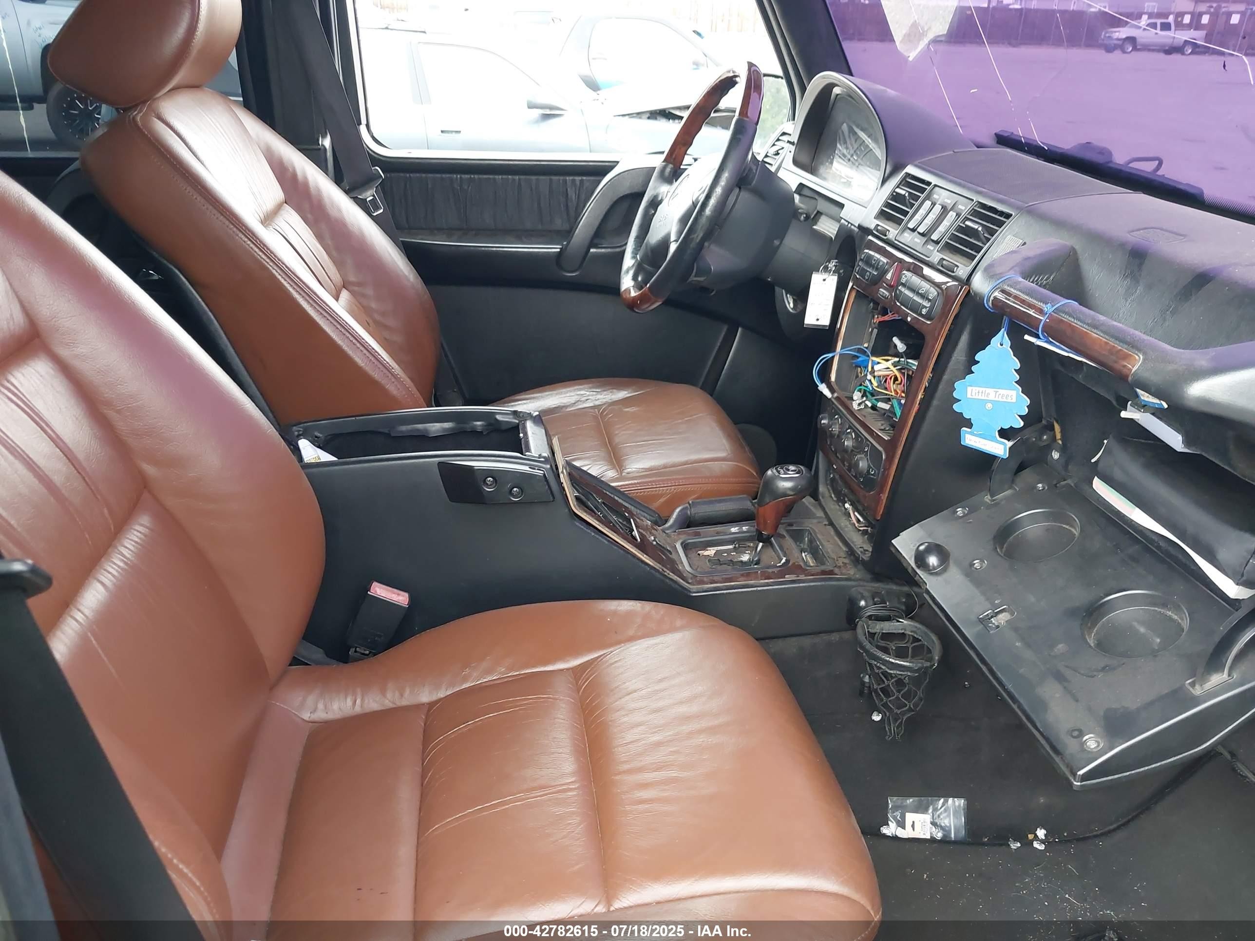2003 Mercedes-benz G 500   Black vin: WDCYR49E73X137179