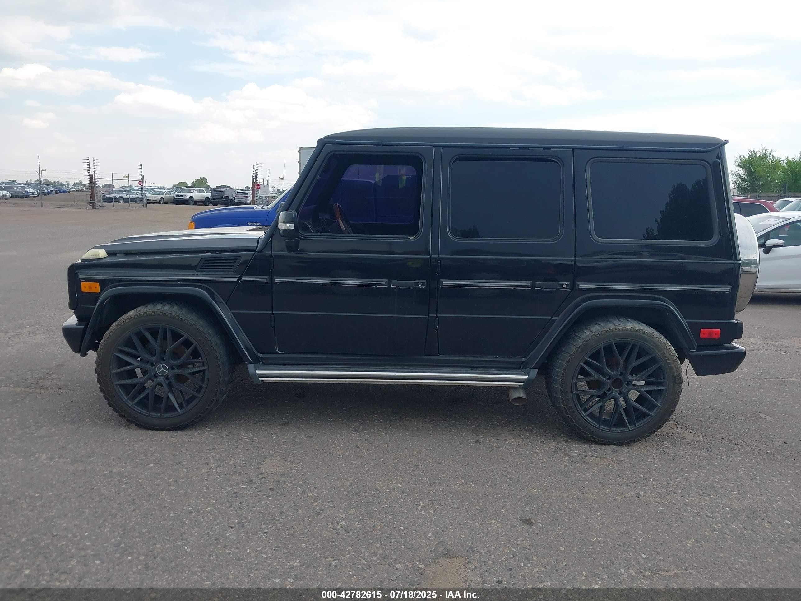2003 Mercedes-benz G 500   Black vin: WDCYR49E73X137179