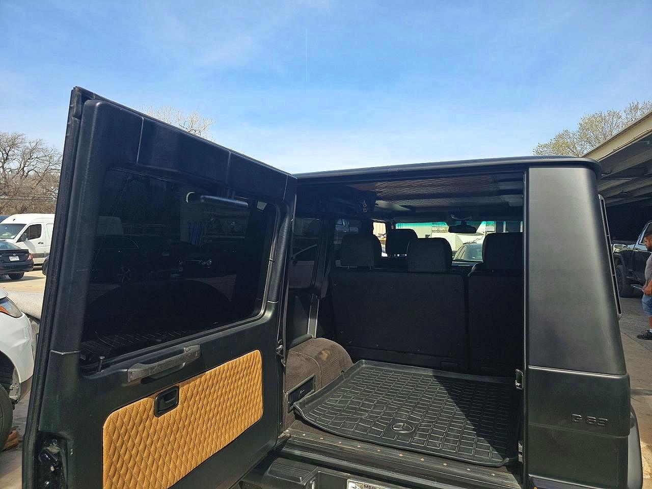 2005 Mercedes-benz G 500 Black vin: WDCYR49E75X163056