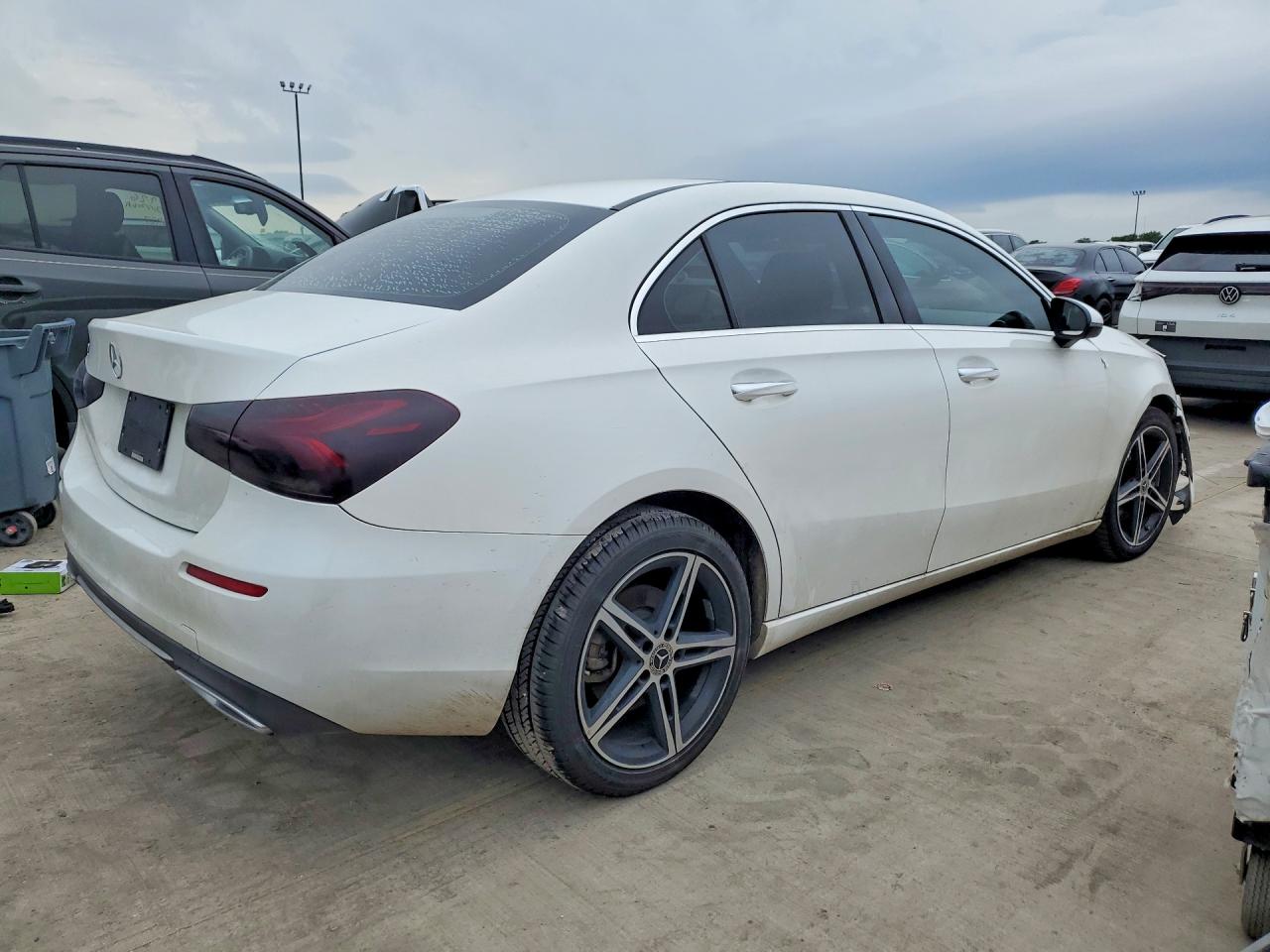 2019 Mercedes-benz A 220 White vin: WDD3G4EB1KW032276