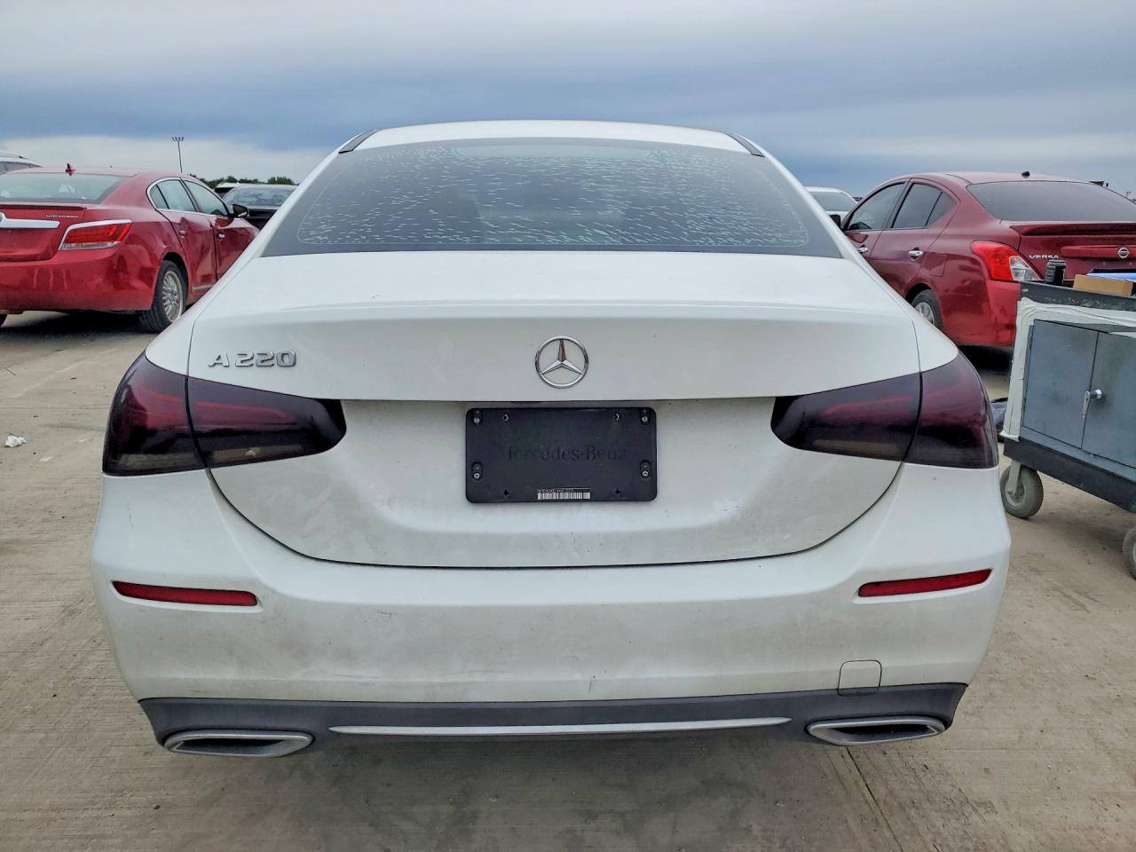 2019 Mercedes-benz A 220 White vin: WDD3G4EB1KW032276