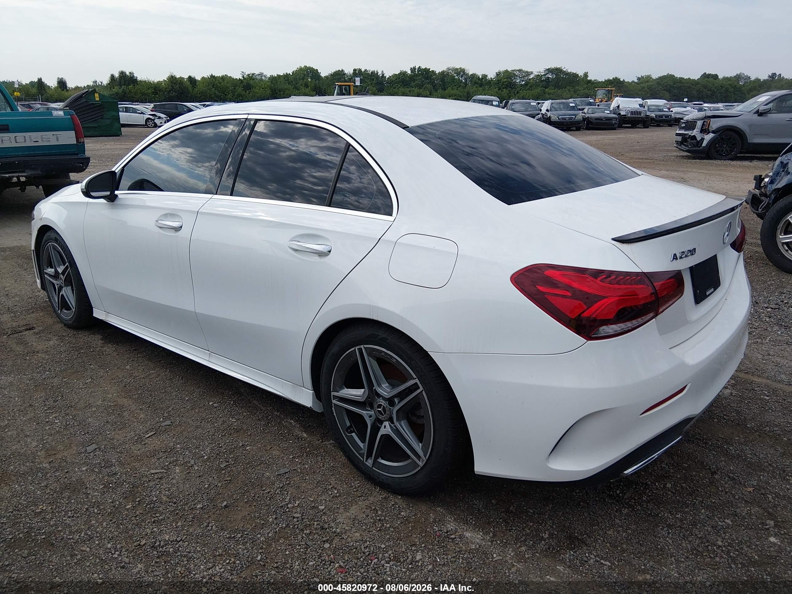 2019 Mercedes-benz A 220   White vin: WDD3G4EB5KW033009