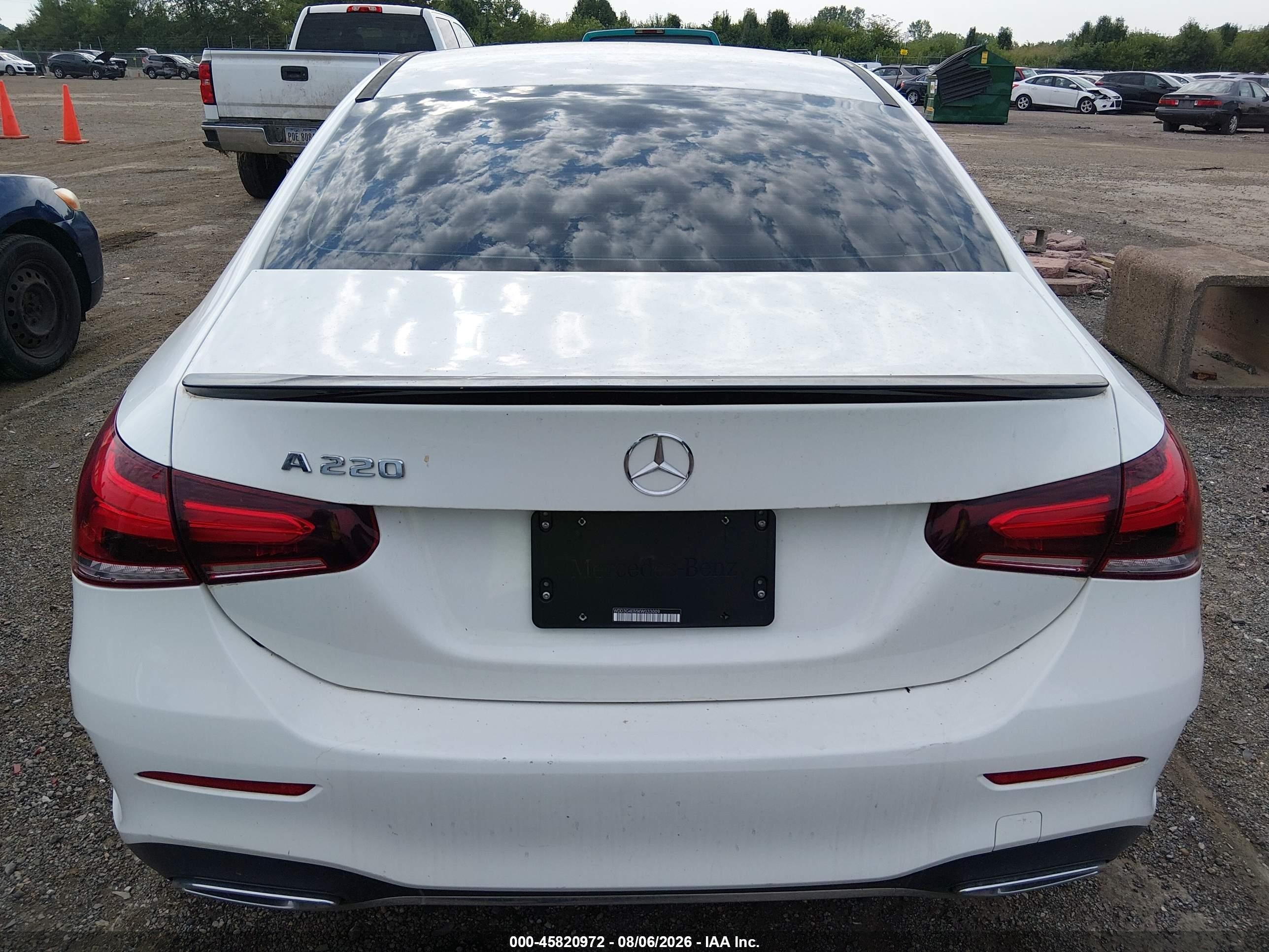 2019 Mercedes-benz A 220   White vin: WDD3G4EB5KW033009