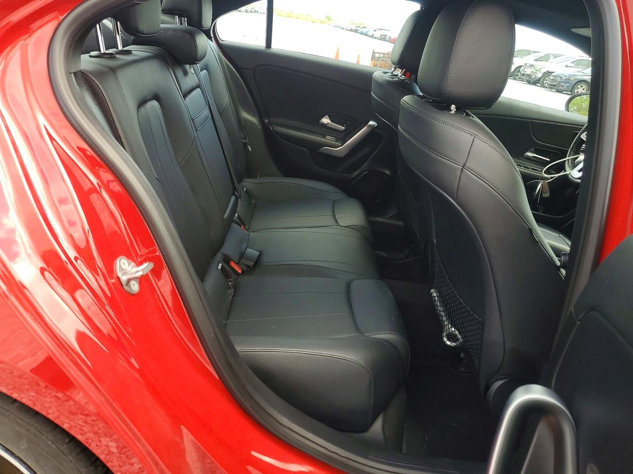 2019 Mercedes-benz A-class Red vin: WDD3G4EBXKW015802