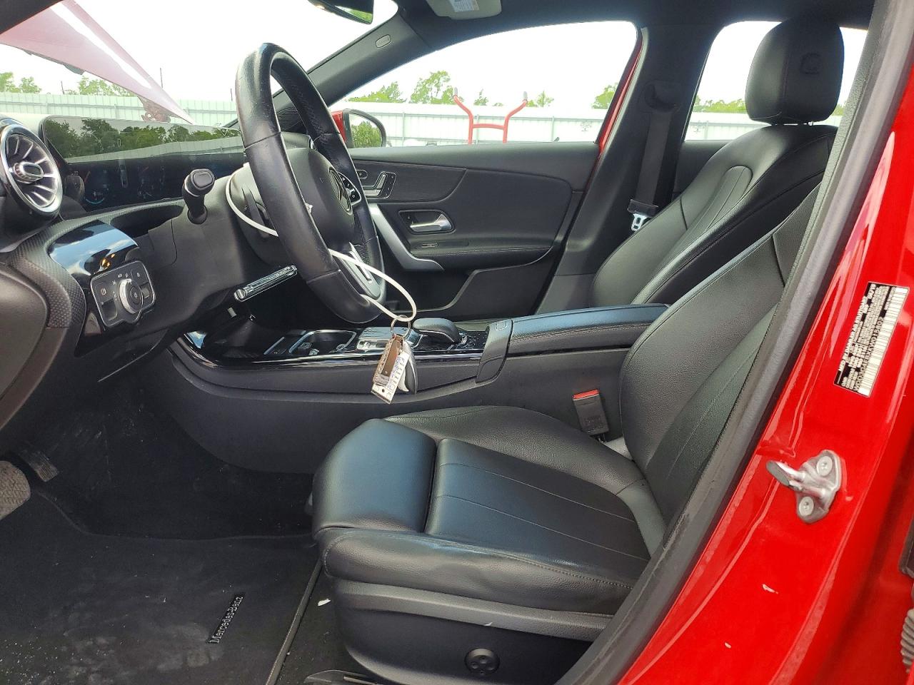 2019 Mercedes-benz A-class Red vin: WDD3G4EBXKW015802