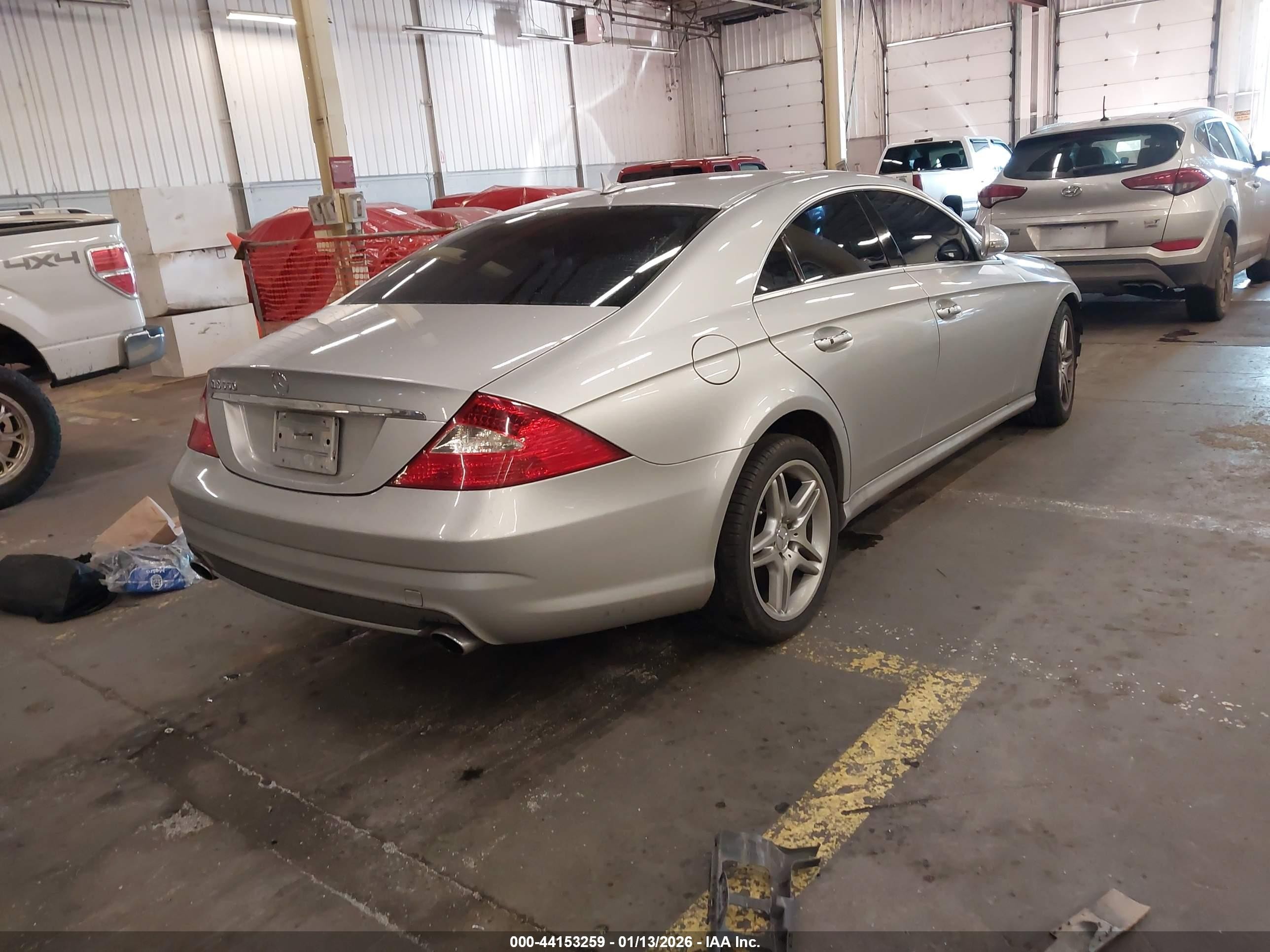 2007 Mercedes-benz Cls 550   Silver vin: WDDDJ72X07A084946