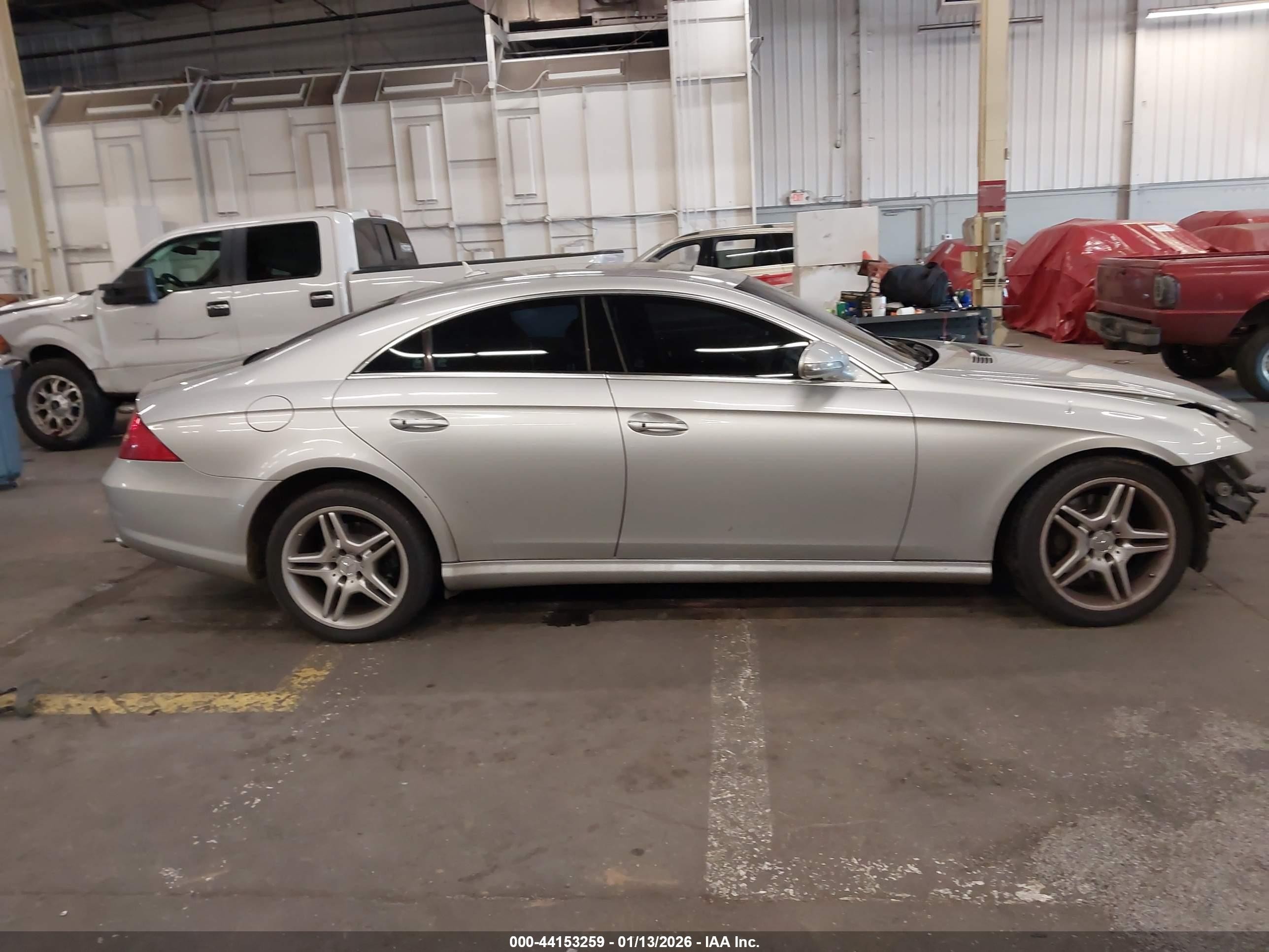 2007 Mercedes-benz Cls 550   Silver vin: WDDDJ72X07A084946