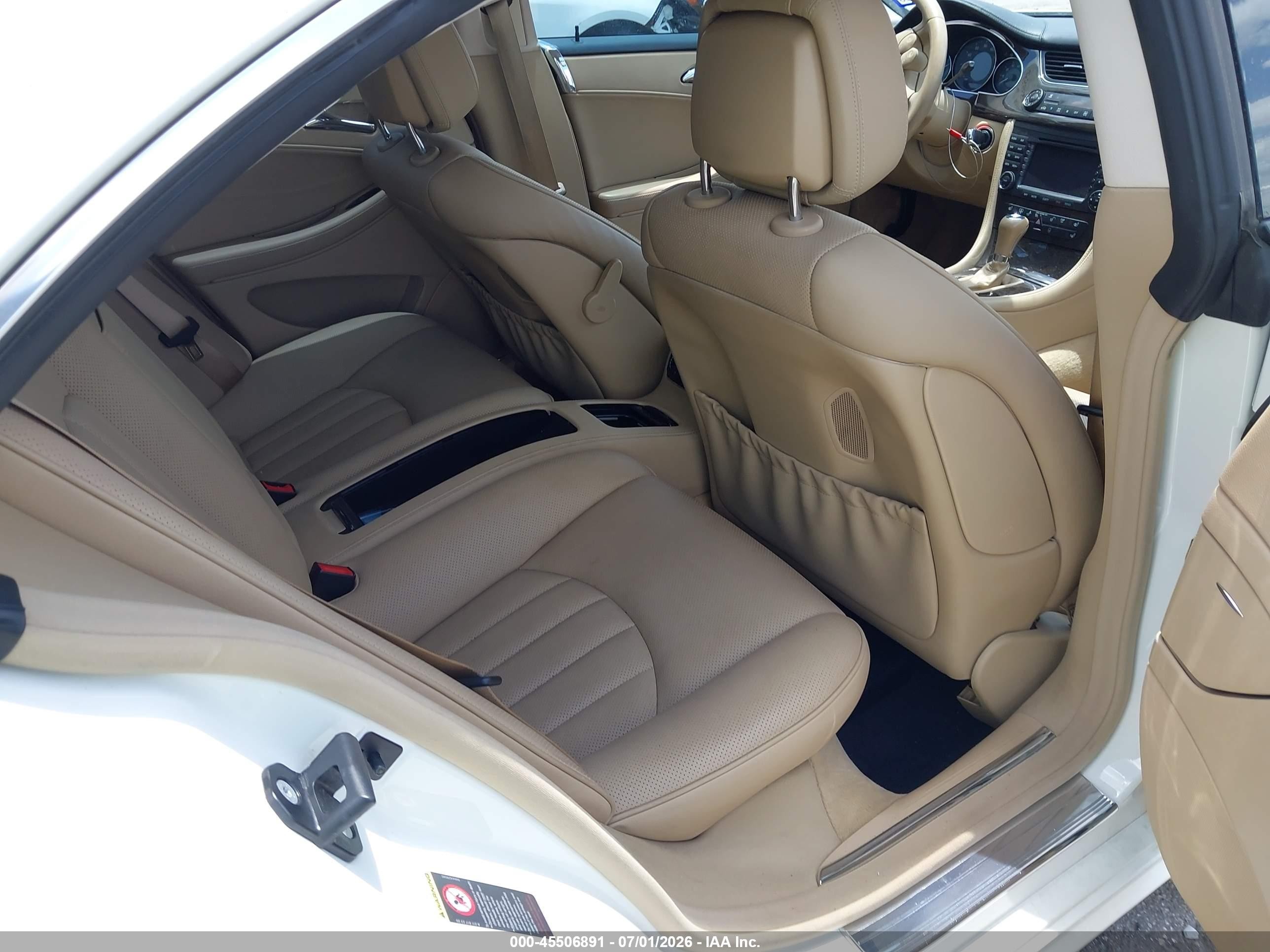 2007 Mercedes-benz Cls 550   White vin: WDDDJ72X07A102488