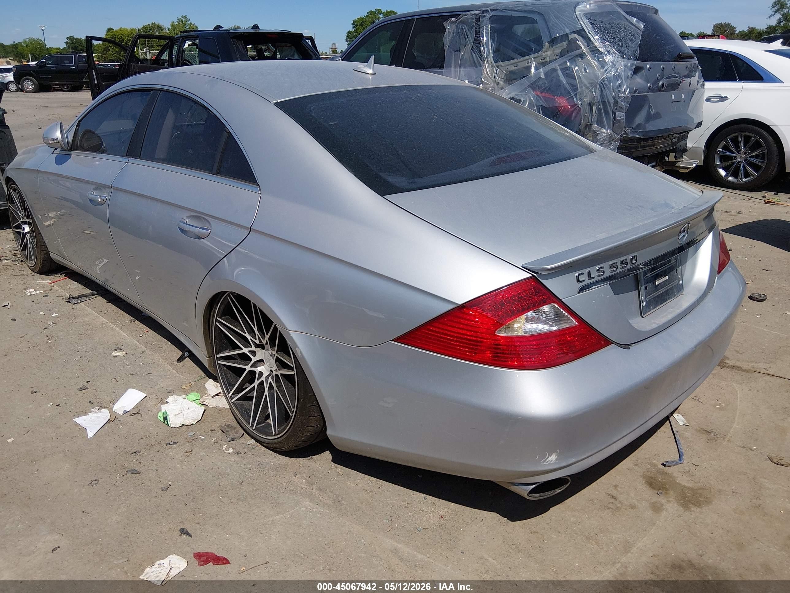 2008 Mercedes-benz Cls 550   Серебряный vin: WDDDJ72X08A118613