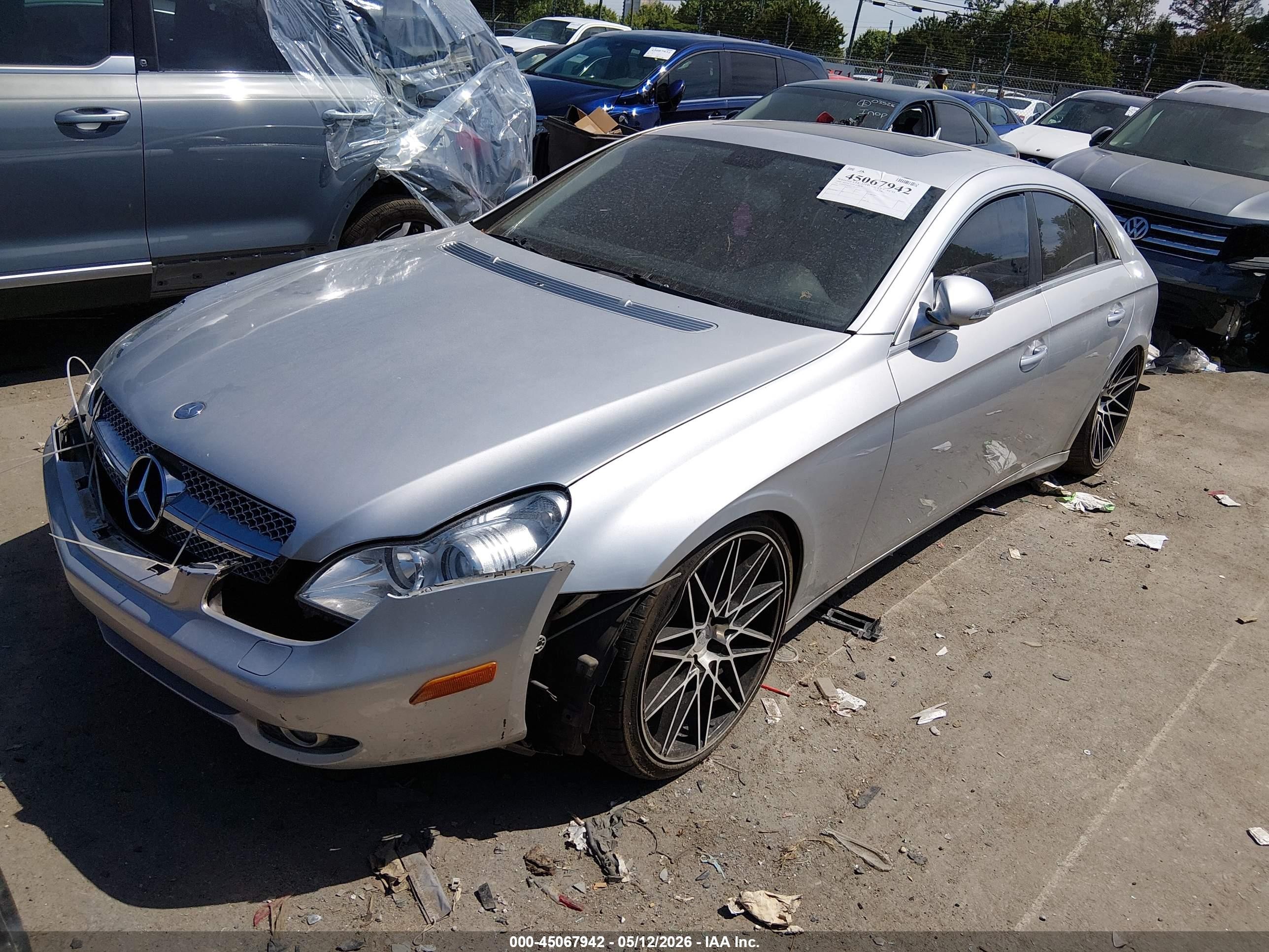 2008 Mercedes-benz Cls 550   Серебряный vin: WDDDJ72X08A118613