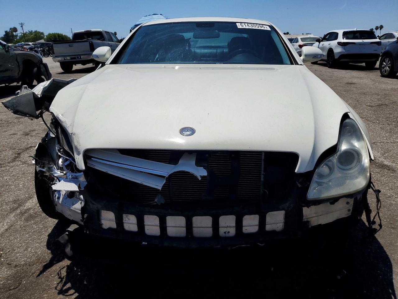 2007 Mercedes-benz Cls 550 White vin: WDDDJ72X27A099500