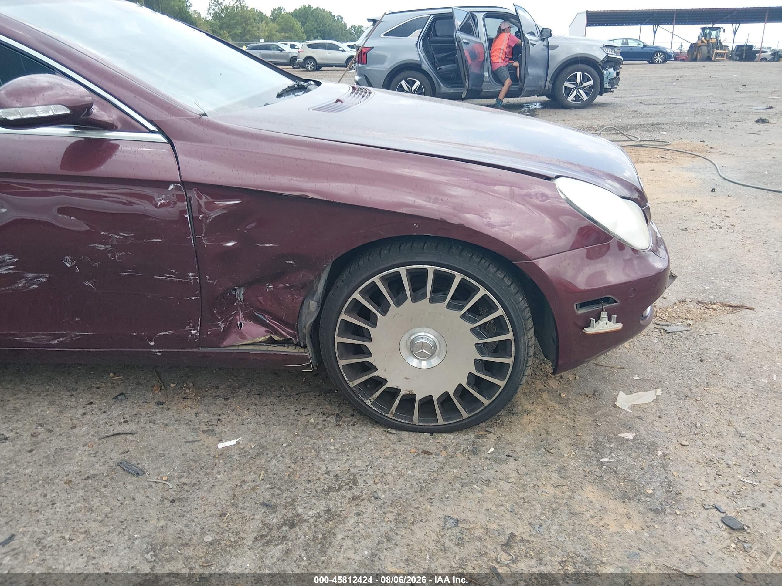 2007 Mercedes-benz Cls 550 Maroon vin: WDDDJ72X47A095271