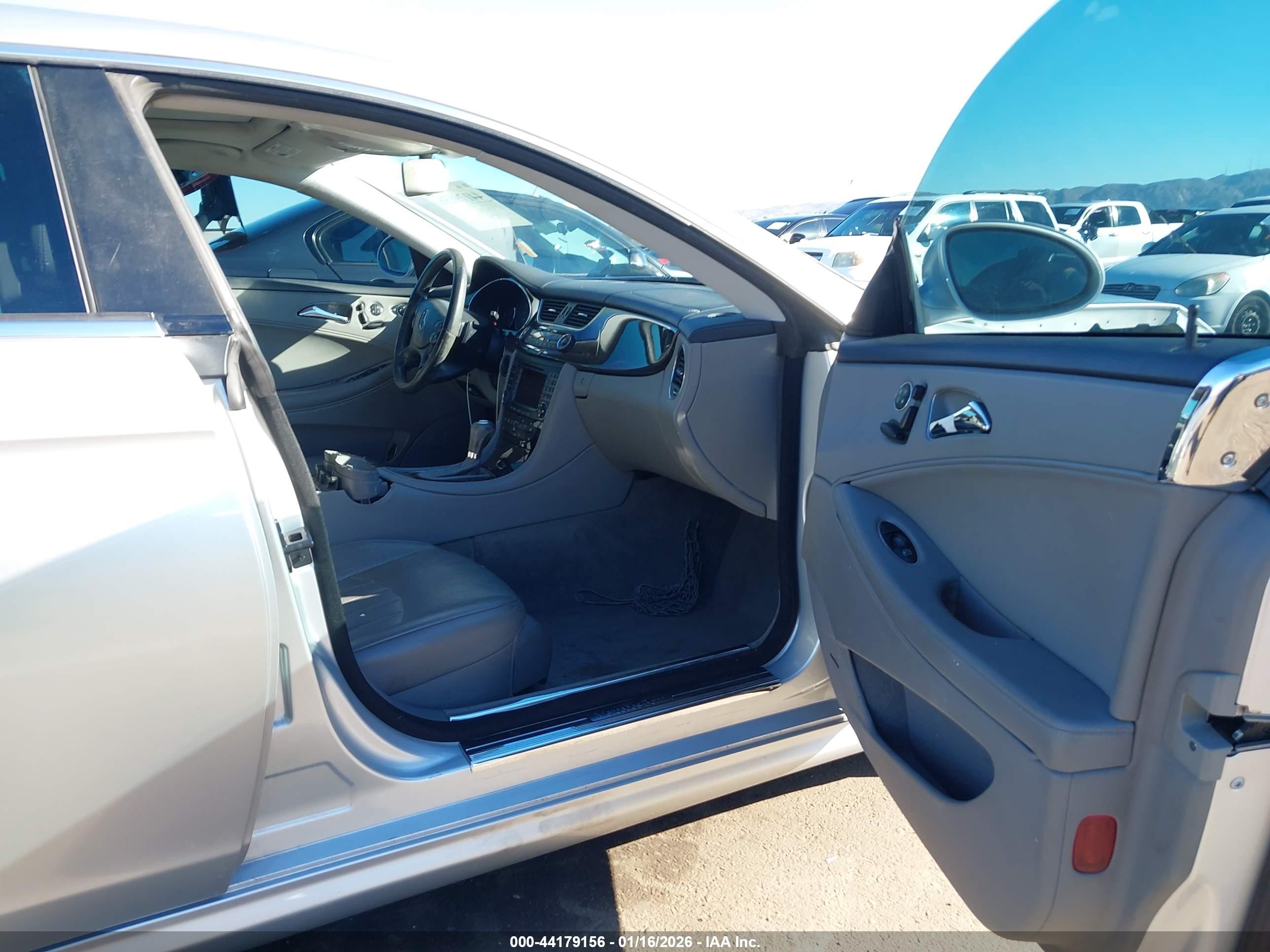 2007 Mercedes-benz Cls 550   Silver vin: WDDDJ72X47A114286
