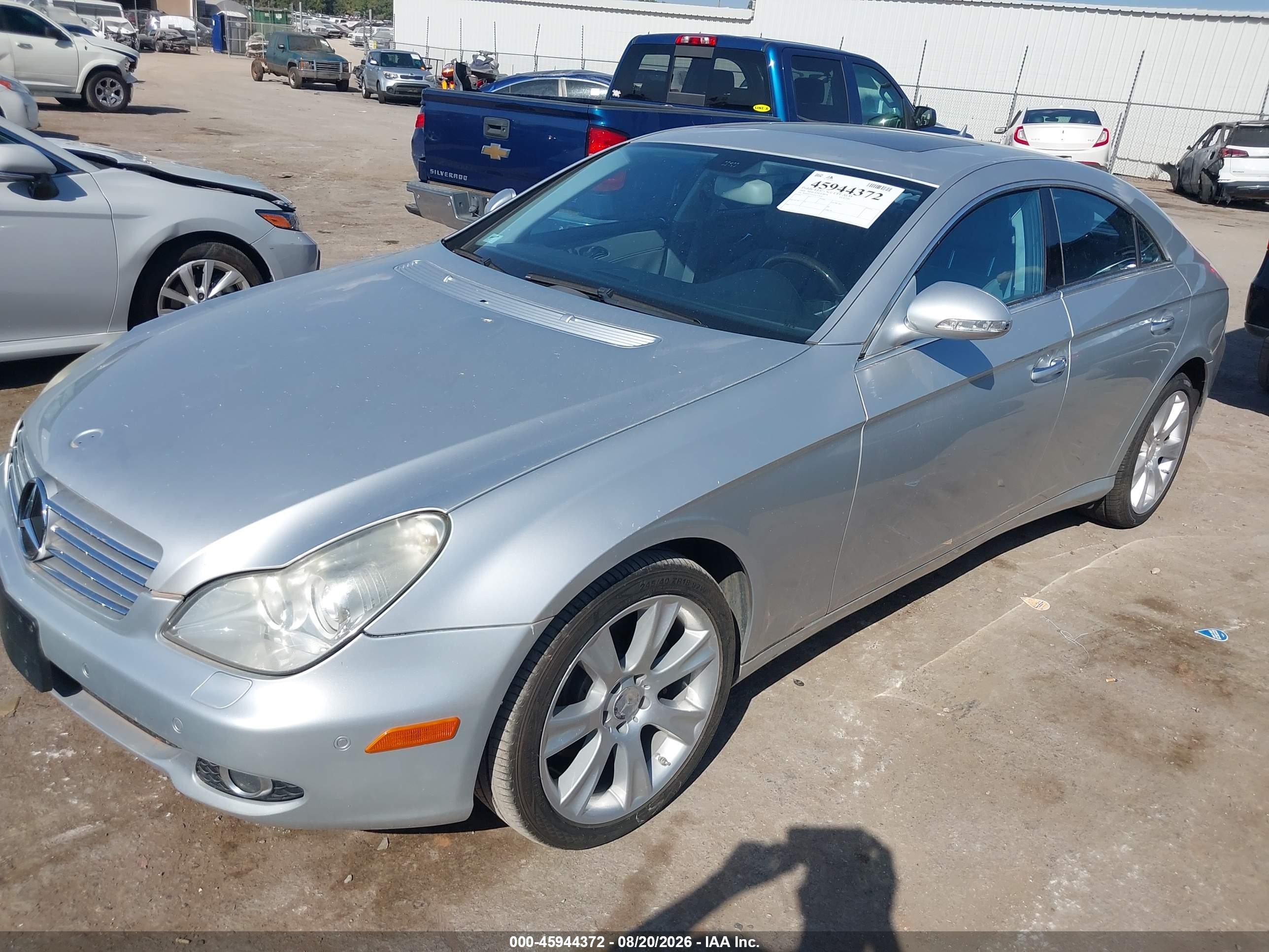 2008 Mercedes-benz Cls 550   Silver vin: WDDDJ72X58A117618