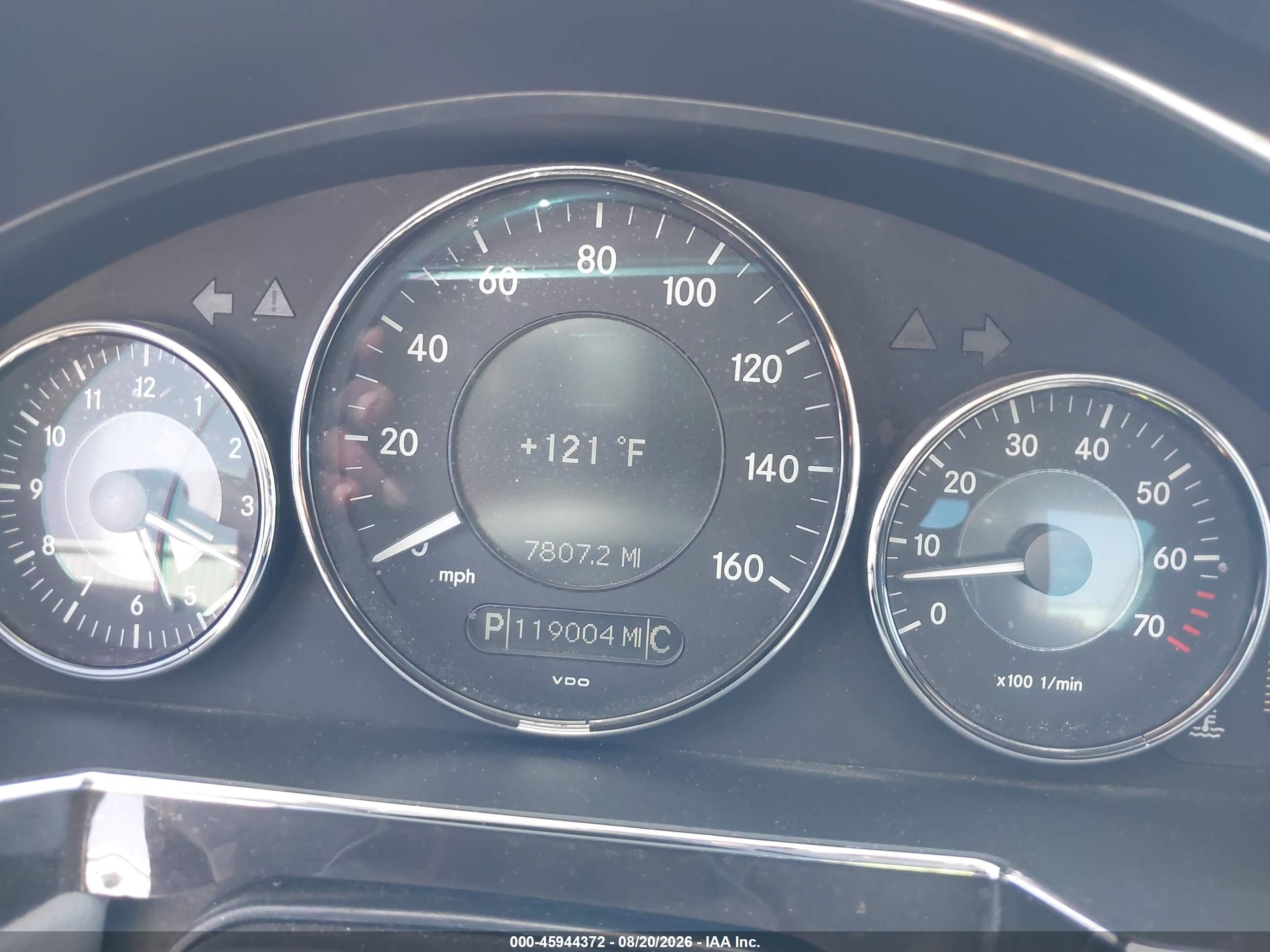 2008 Mercedes-benz Cls 550   Silver vin: WDDDJ72X58A117618