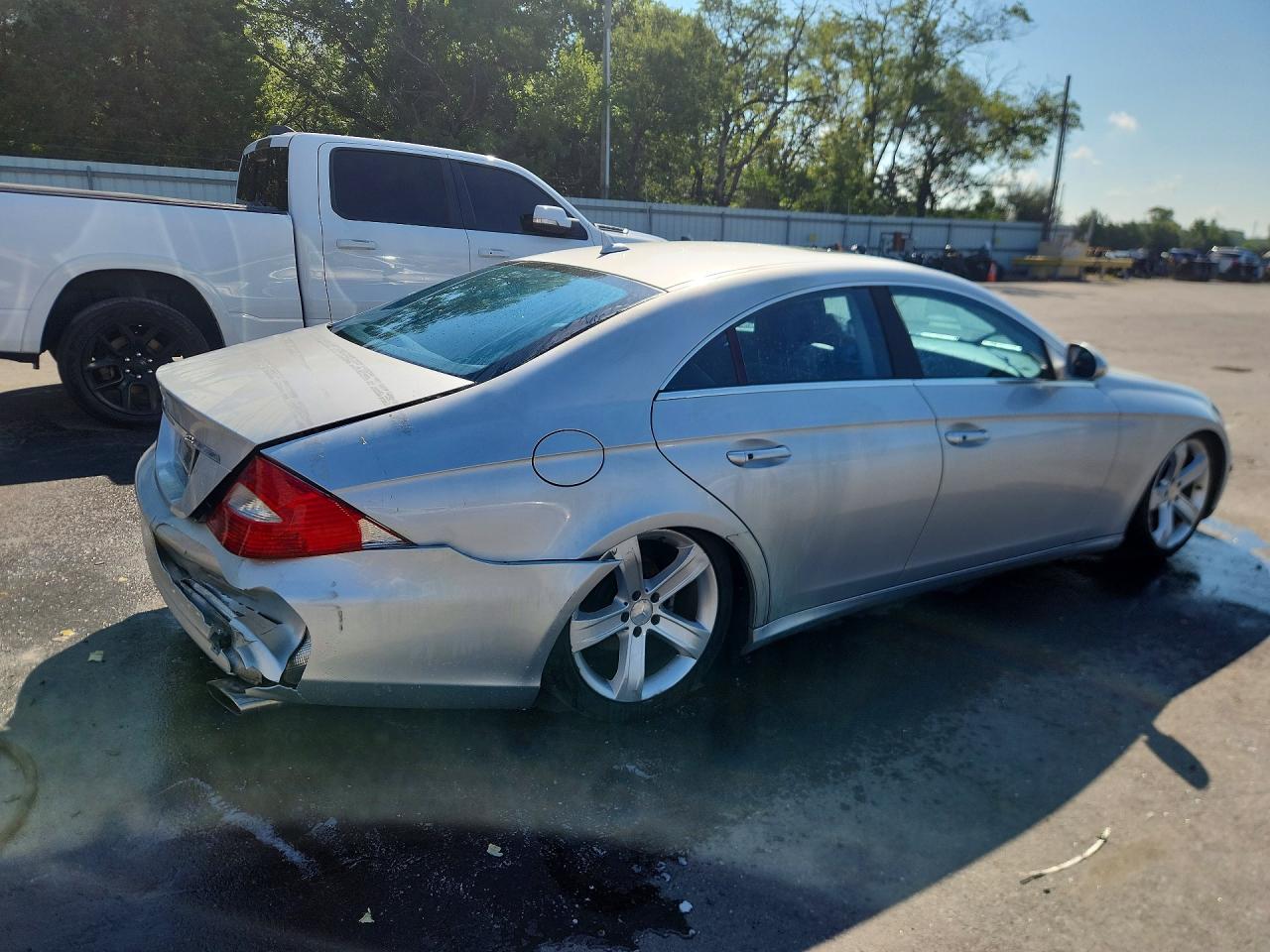 2007 Mercedes-benz Cls 550 Silver vin: WDDDJ72X77A080778