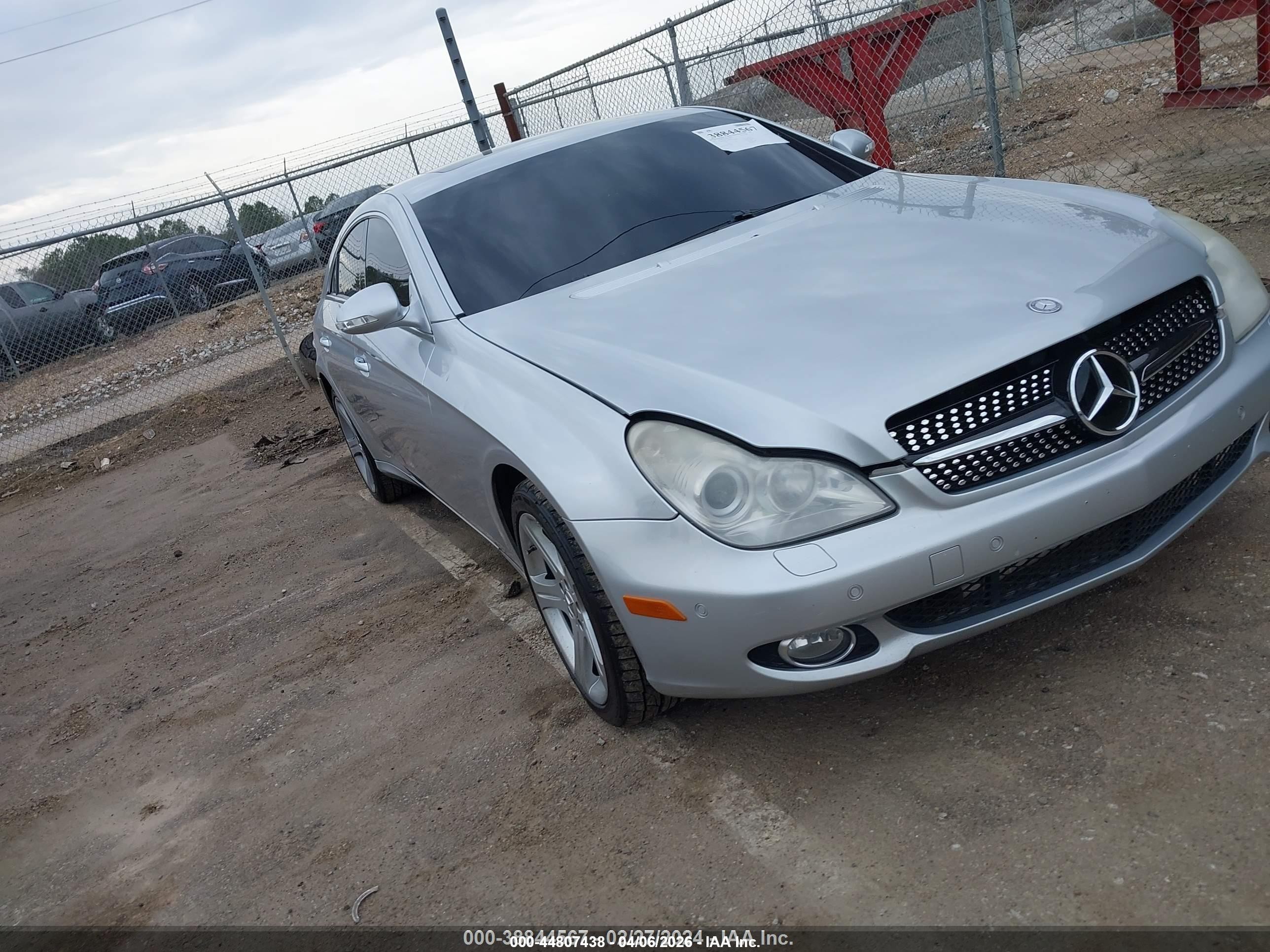 2007 Mercedes-benz Cls 550   Silver vin: WDDDJ72X77A100754