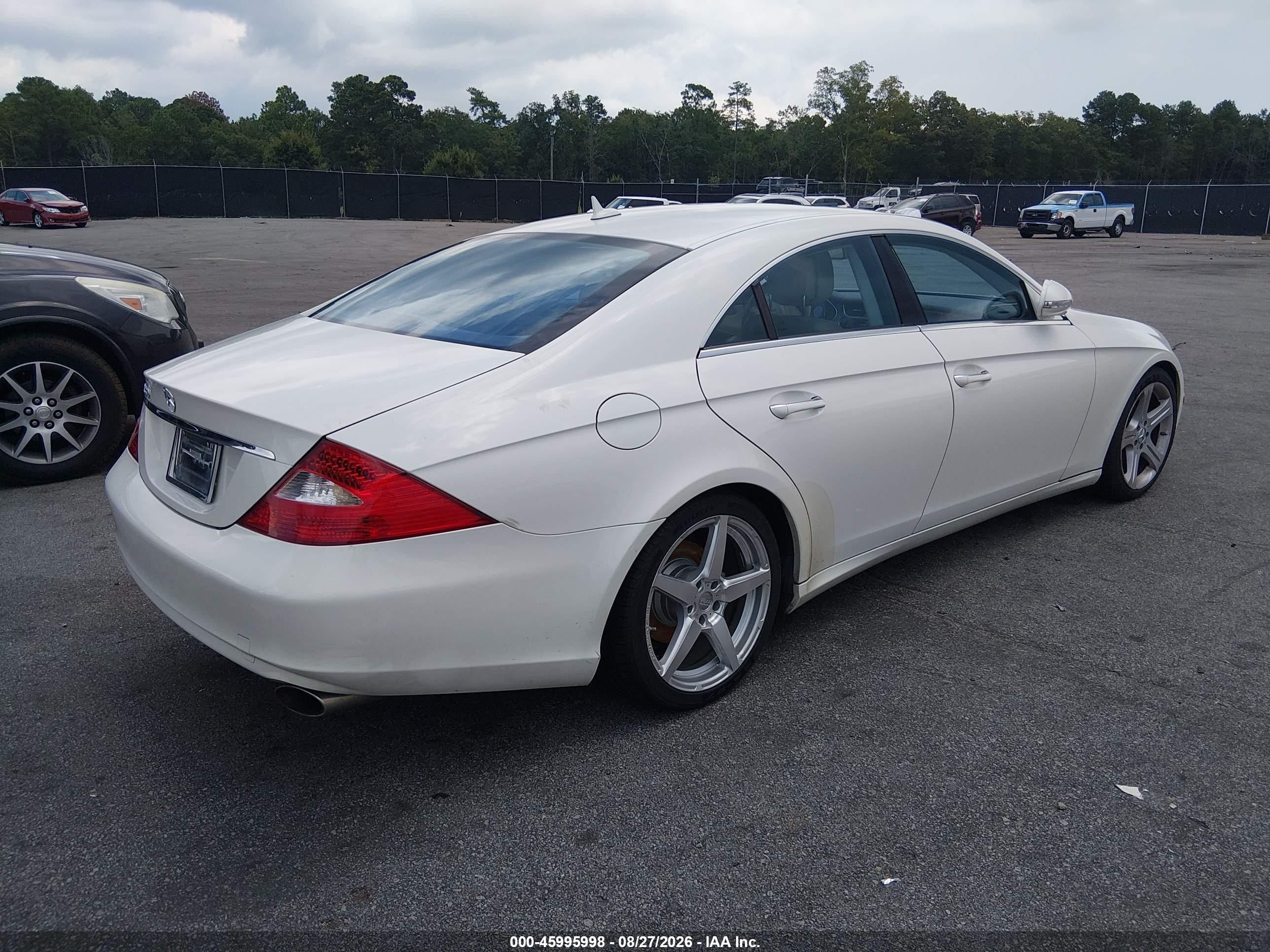2007 Mercedes-benz Cls 550   Белый vin: WDDDJ72X87A085049