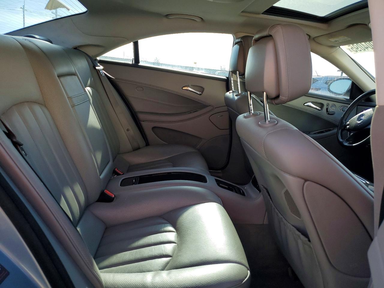 2007 Mercedes Benz Cls 550 Silver vin: WDDDJ72X97A084394