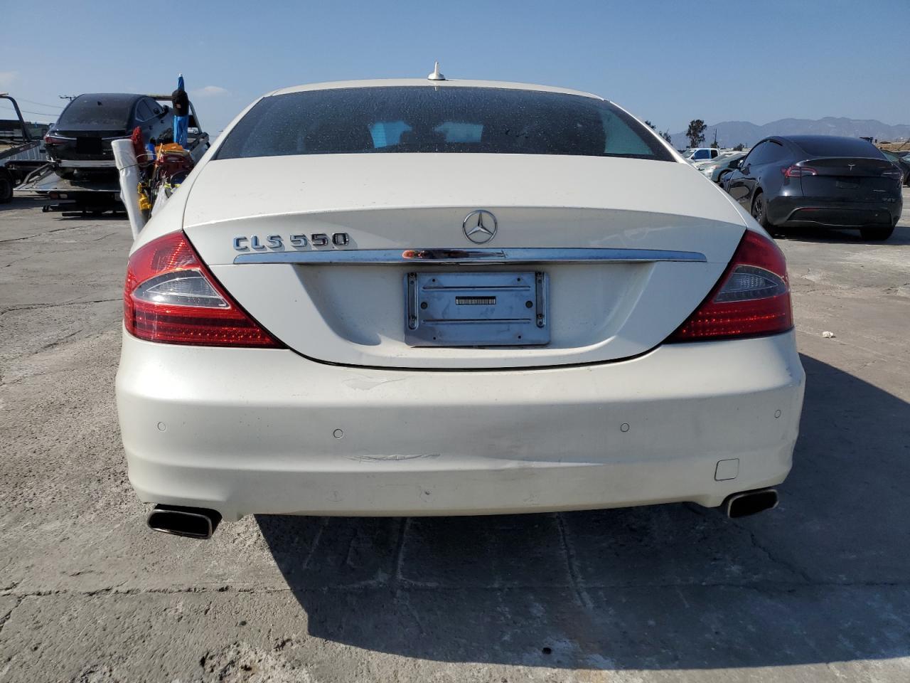 2009 Mercedes-benz Cls 550 Белый vin: WDDDJ72XX9A142757