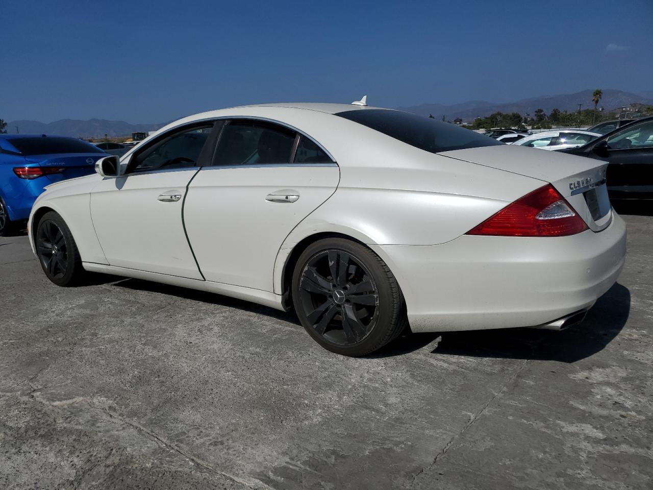 2009 Mercedes-benz Cls 550 Белый vin: WDDDJ72XX9A142757